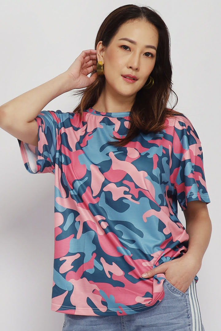 Trilly Chain Candy Camo Top in Coral Pink