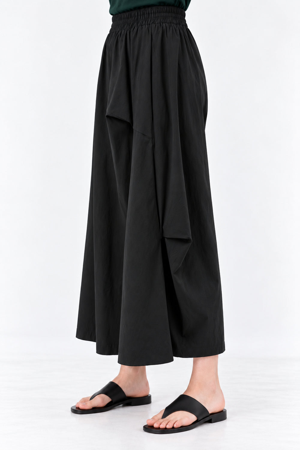Backorders Dreama Culottes in Black
