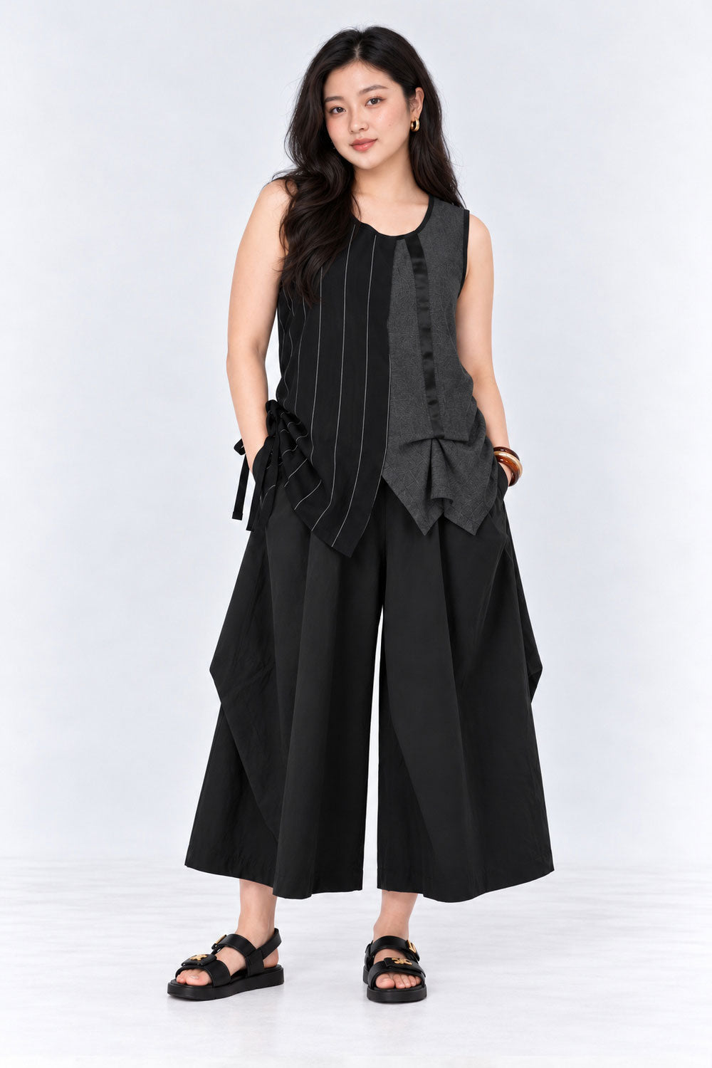 Backorders Dreama Culottes in Black
