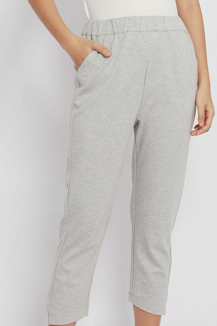 Yoges Pants in Light Grey