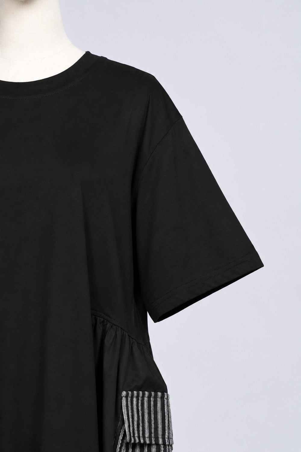 PO - Quinza Stripes Pocket Dress in Black