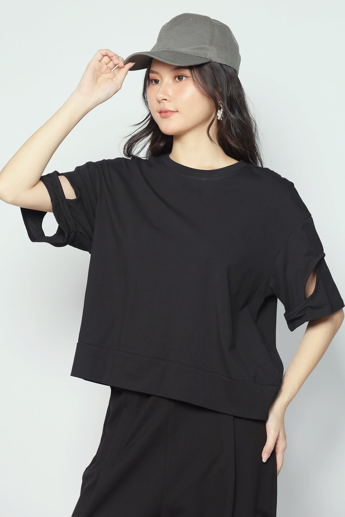 Axel Top in Black
