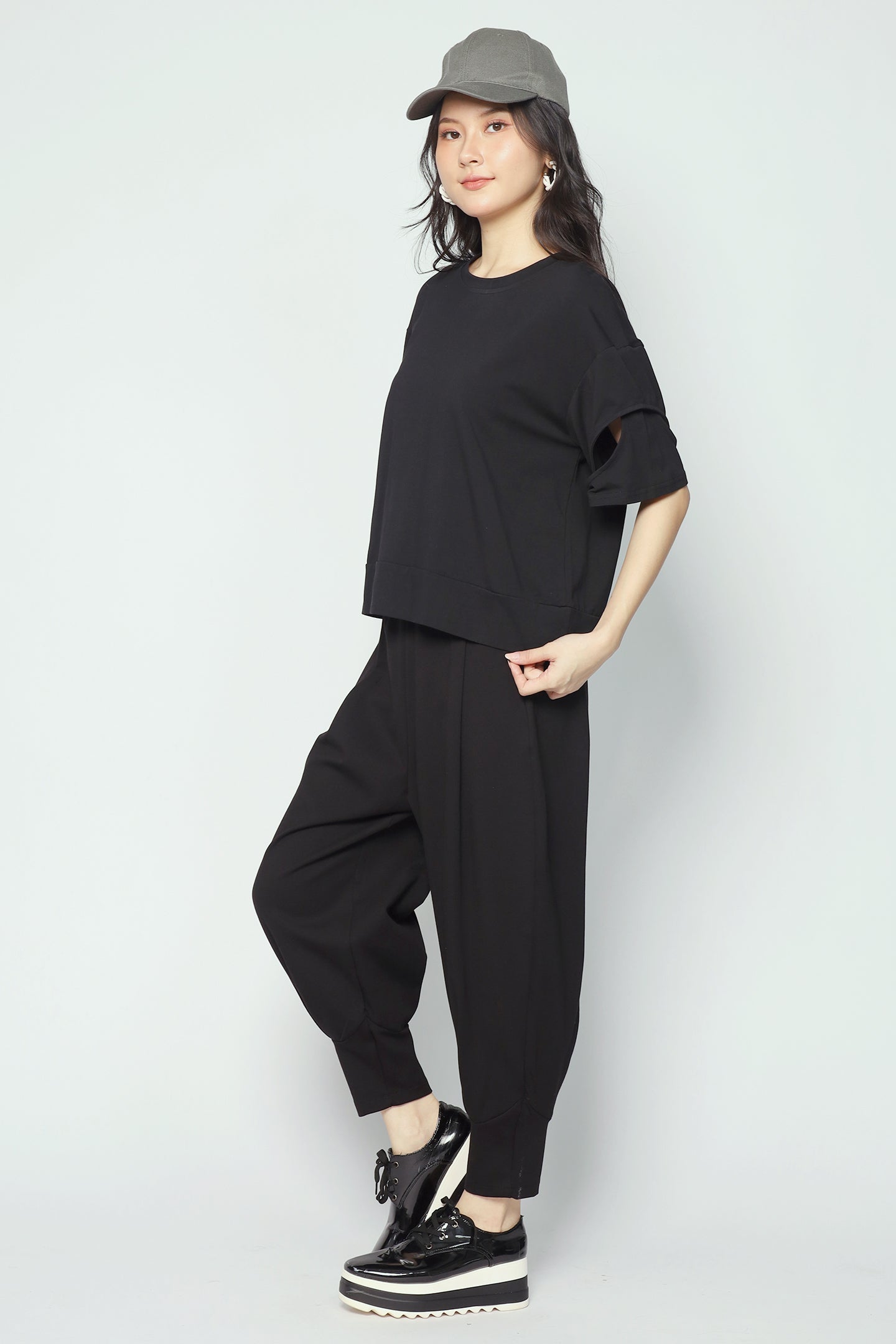 Axel Top in Black