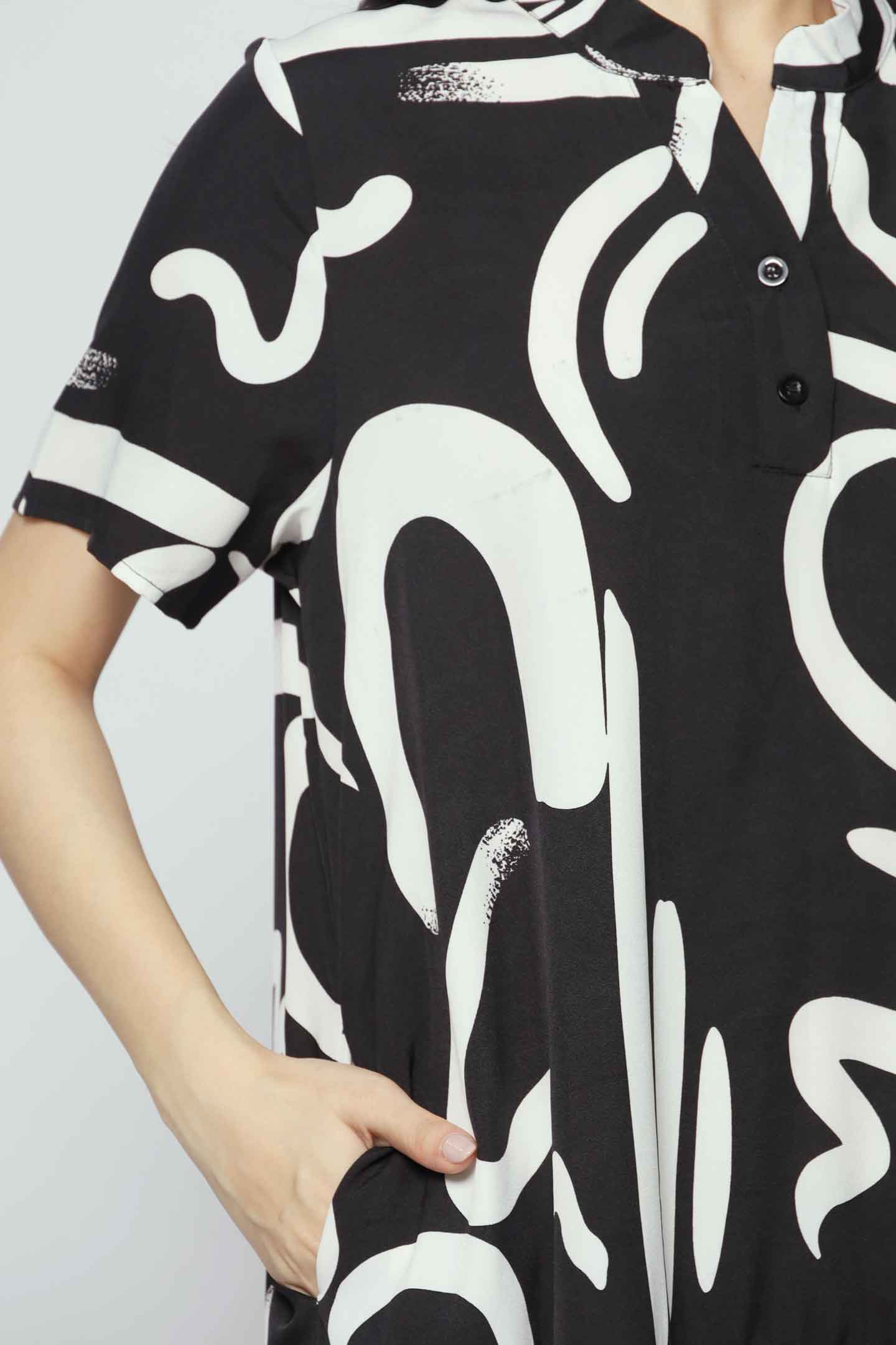 Amarisa Dress in BW Strokes