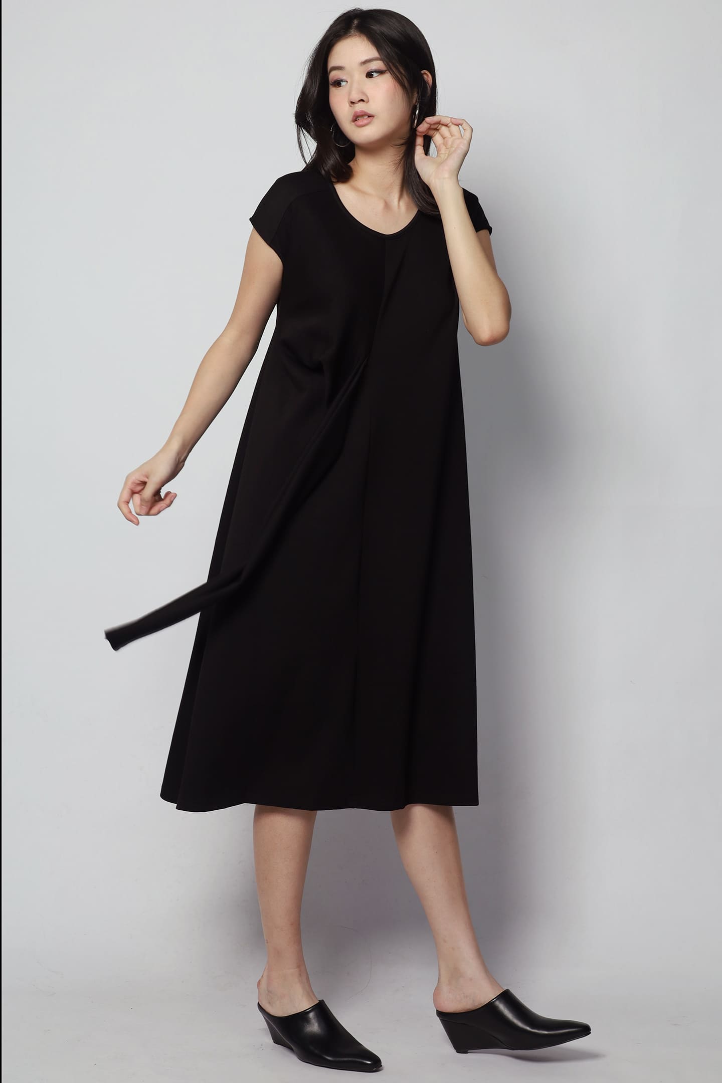 Arisa Tie Dress in Black