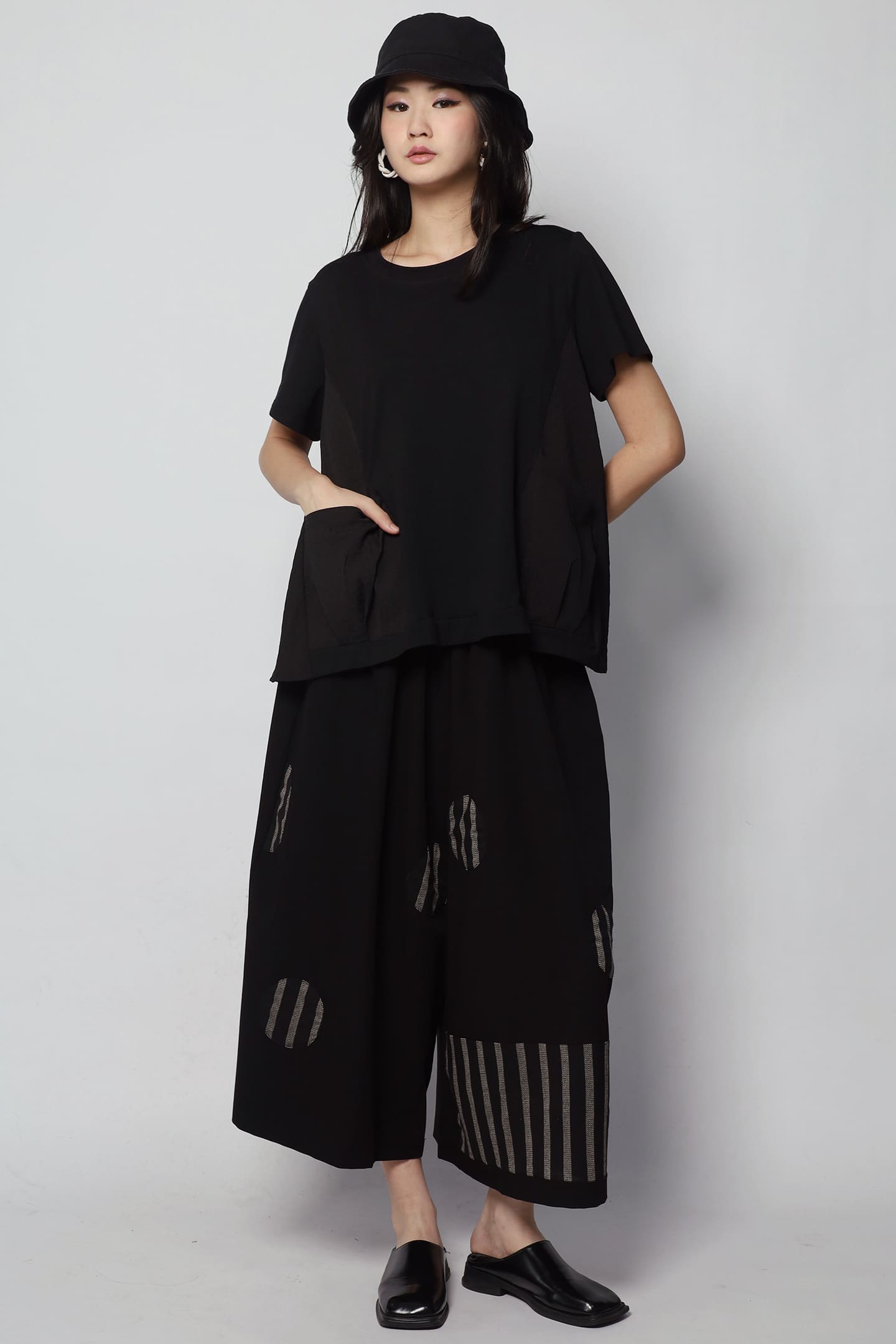 Brion Pocket Top in Black