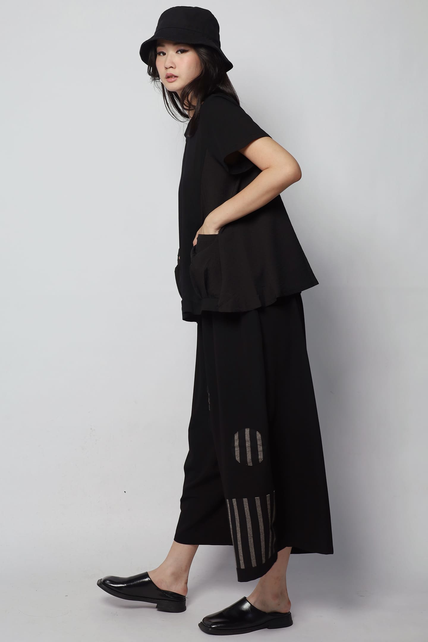 Brion Pocket Top in Black