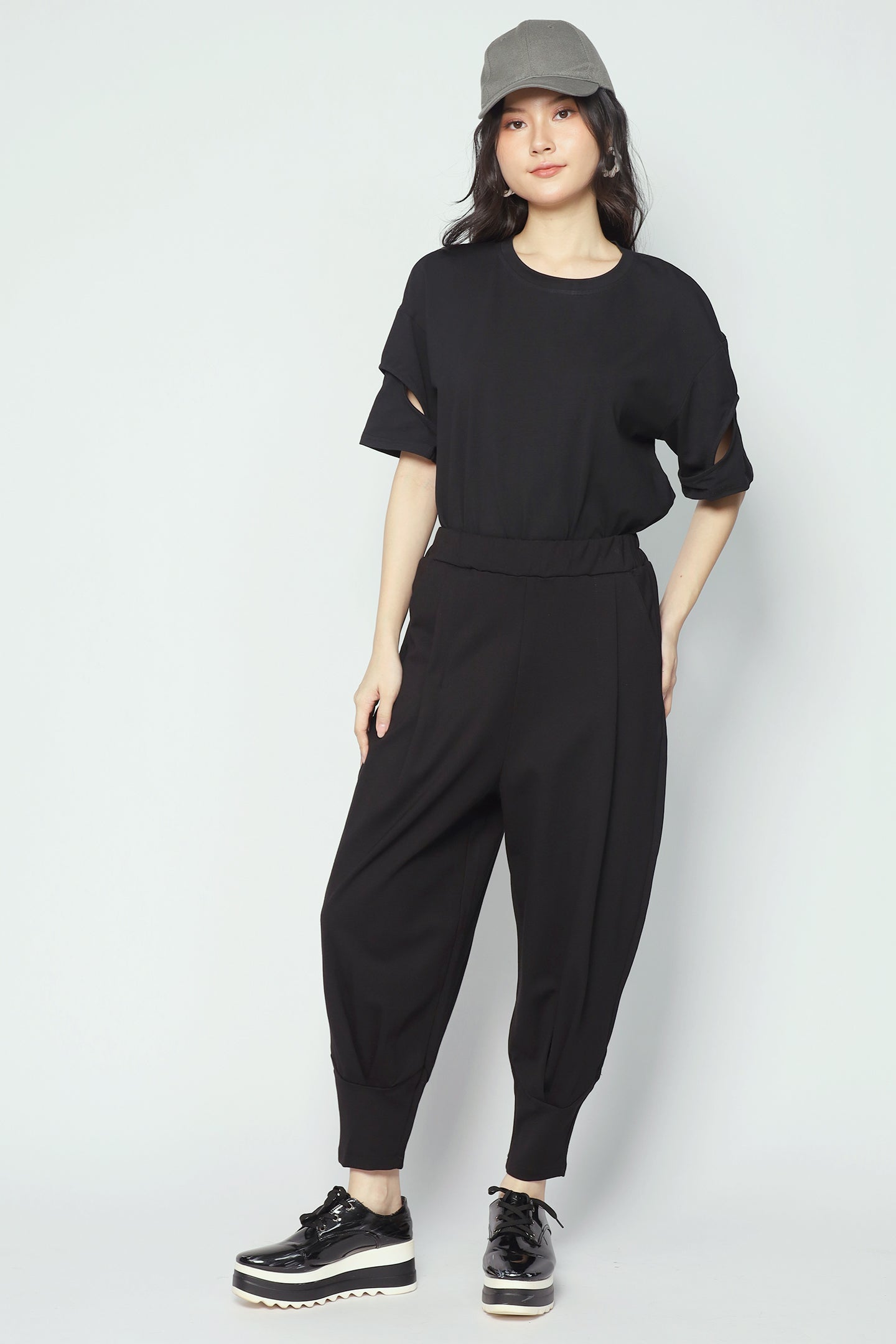 Backorders Cassa Pants in Black