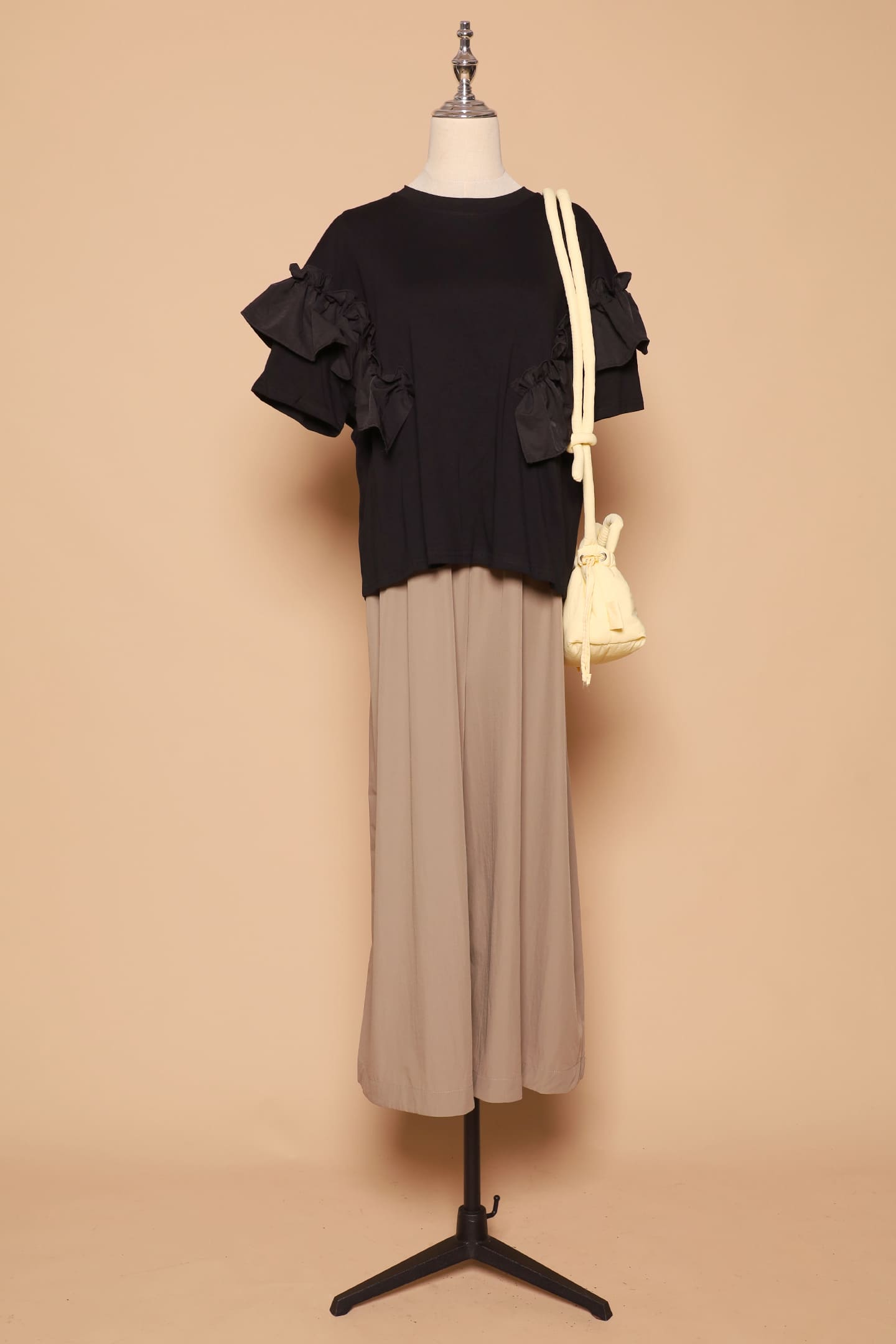 PO - Caran Frill Top in Black