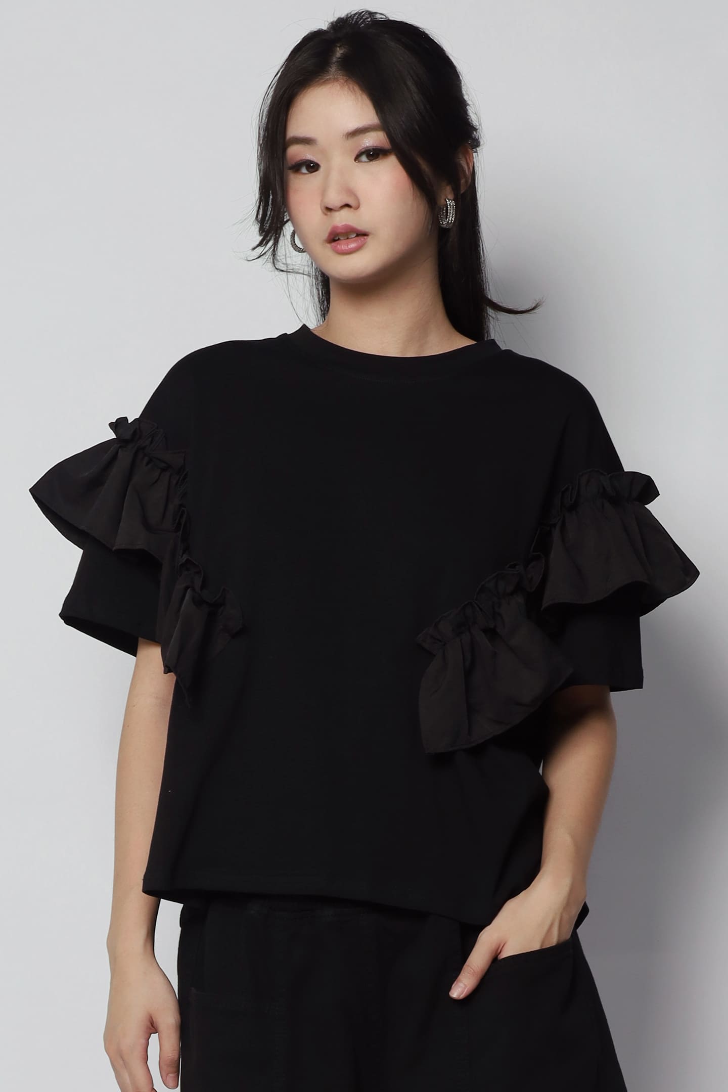 Caran Frill Top in Black