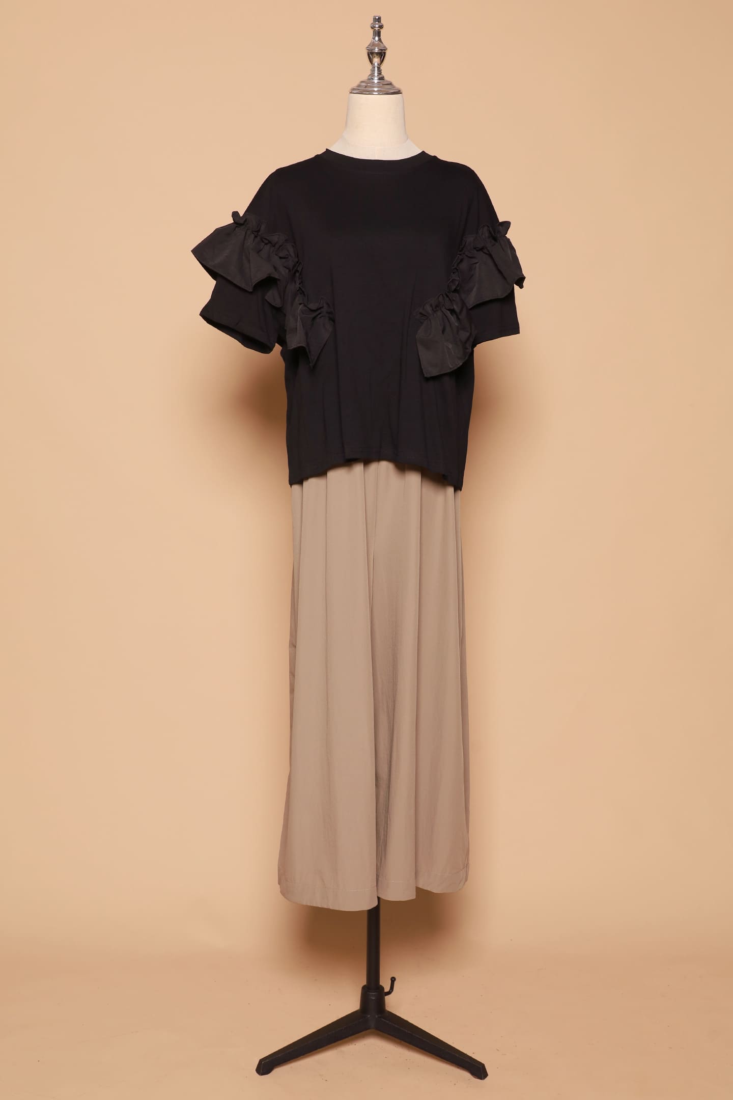 PO - Caran Frill Top in Black