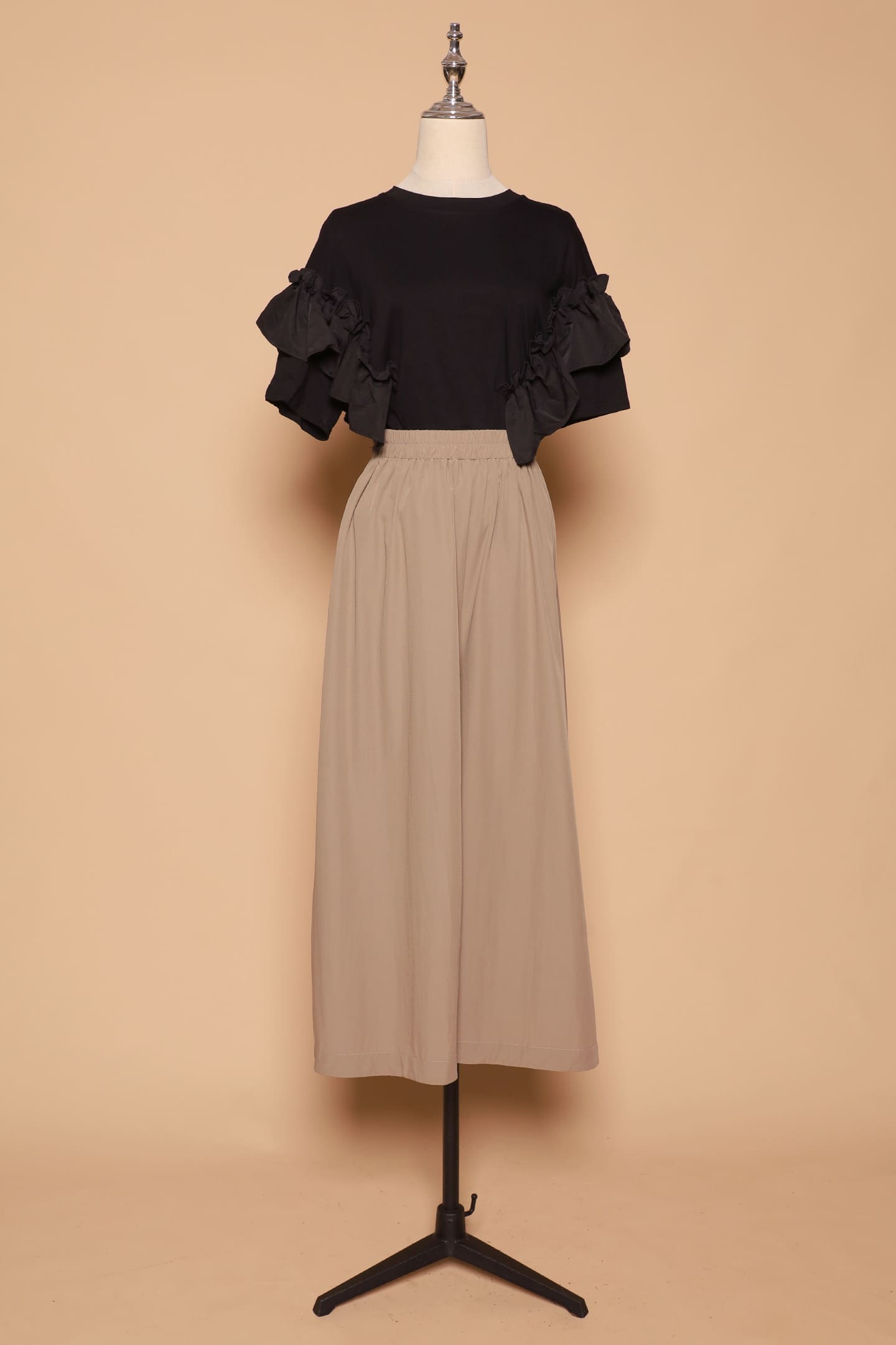 PO - Caran Frill Top in Black