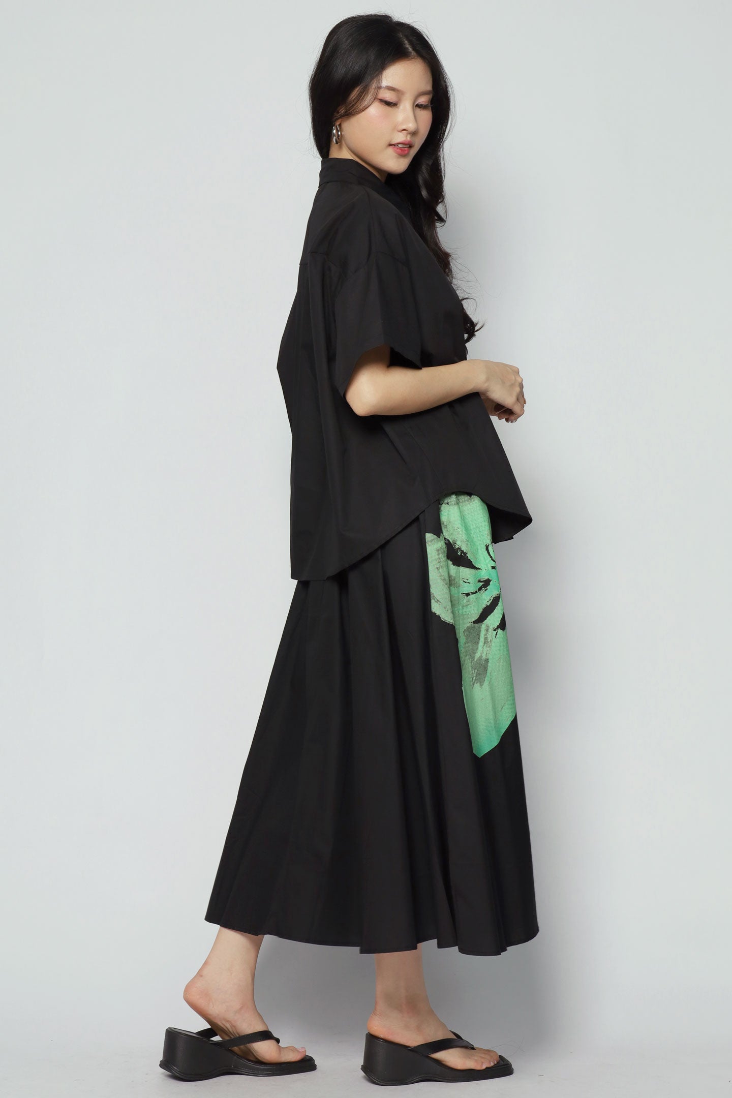 Cheong 2 in 1 Top and Skirt Set in Black