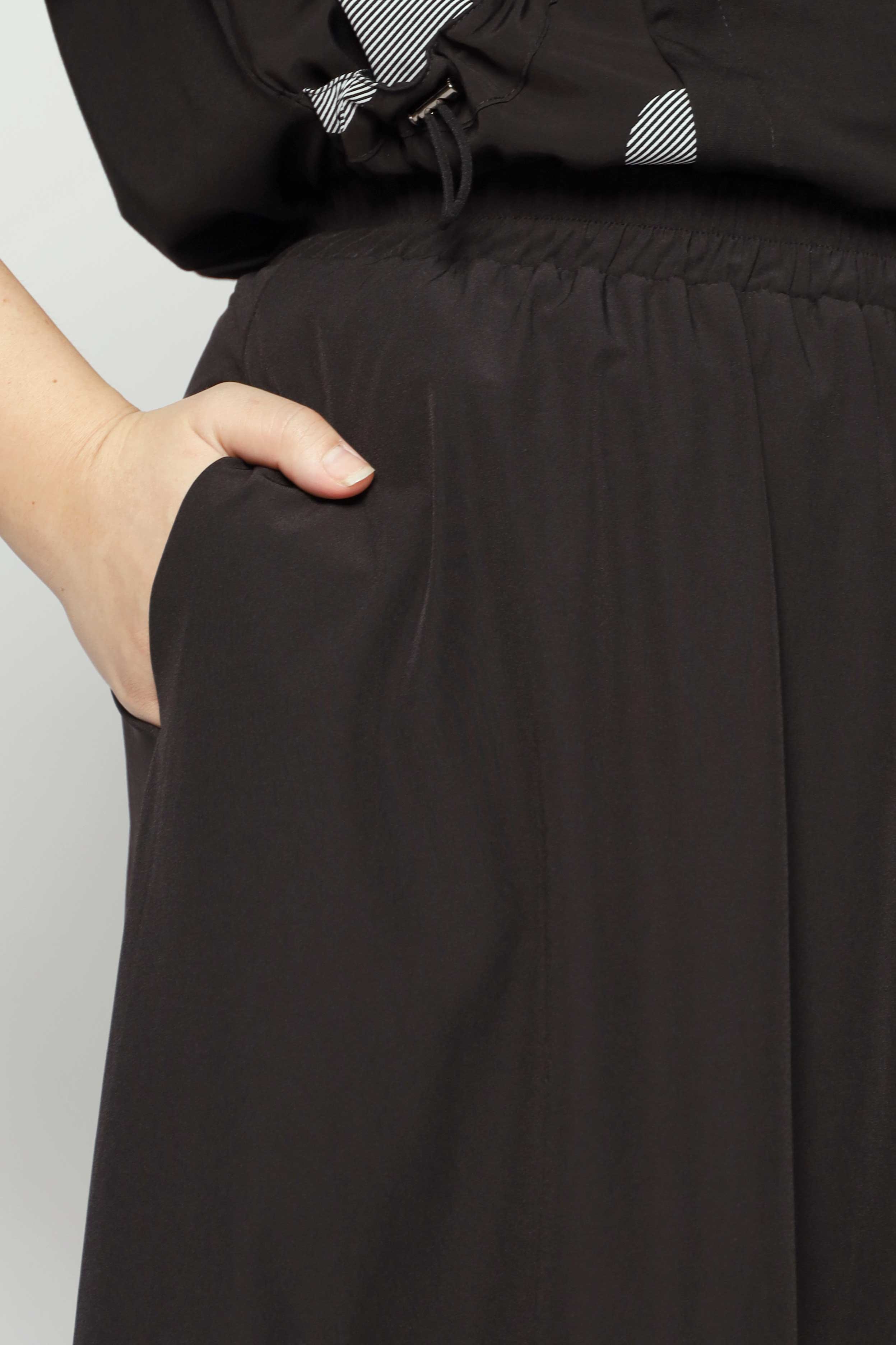 Choi Skirt in Black