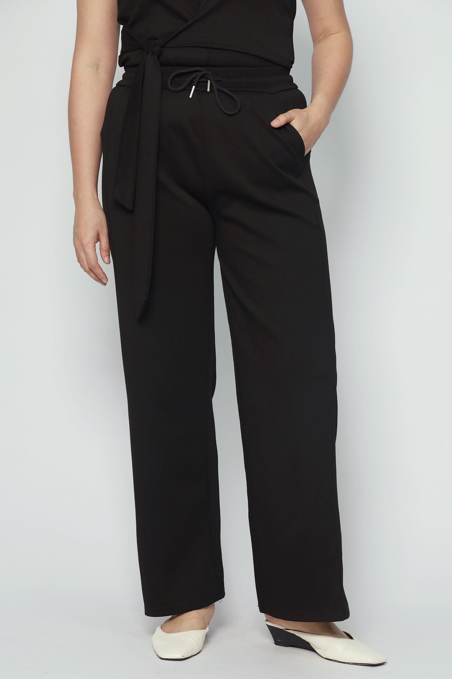 Darla 2 in 1 Top and Pants Set in Black
