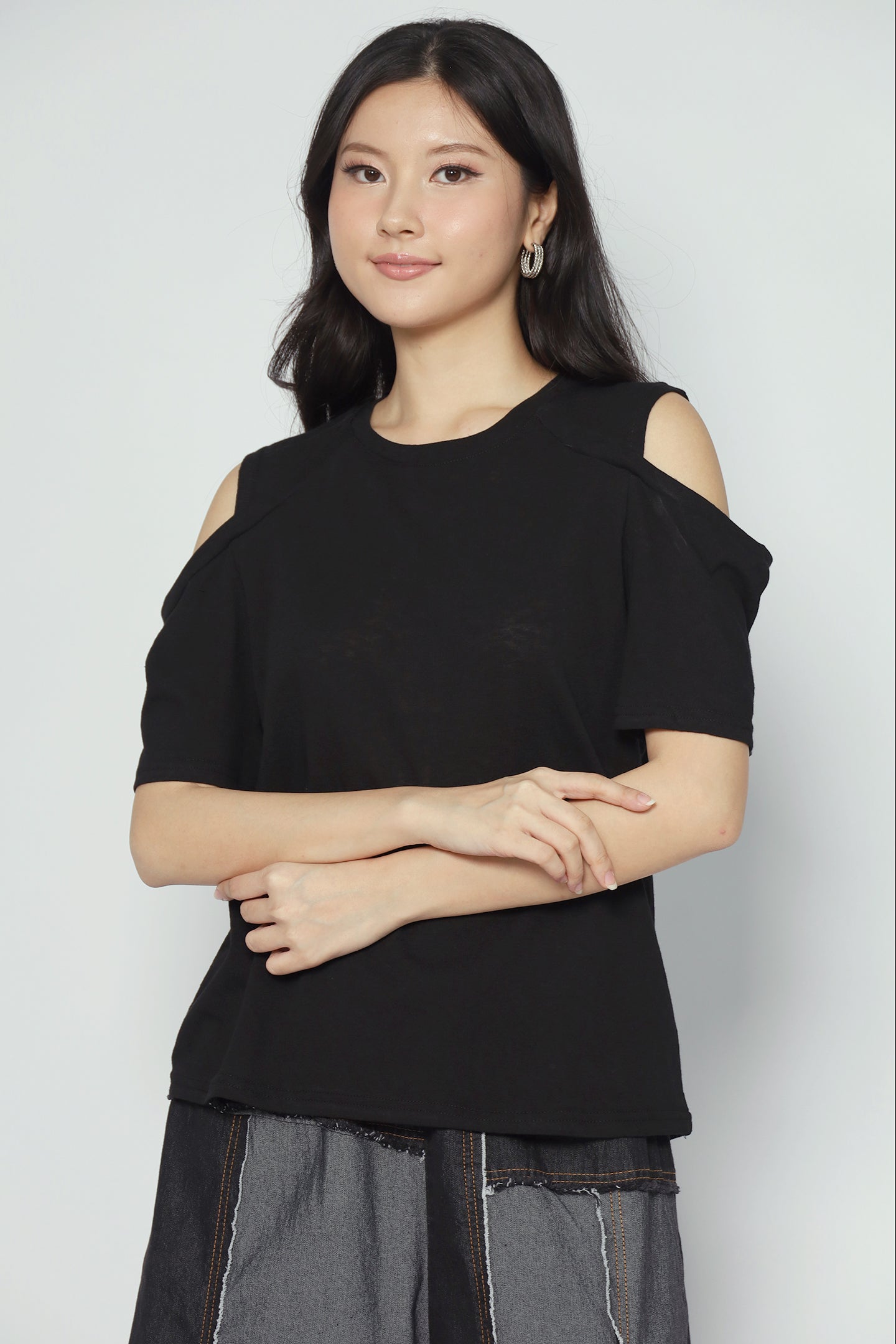 Dew Cold Shoulder Top in Black
