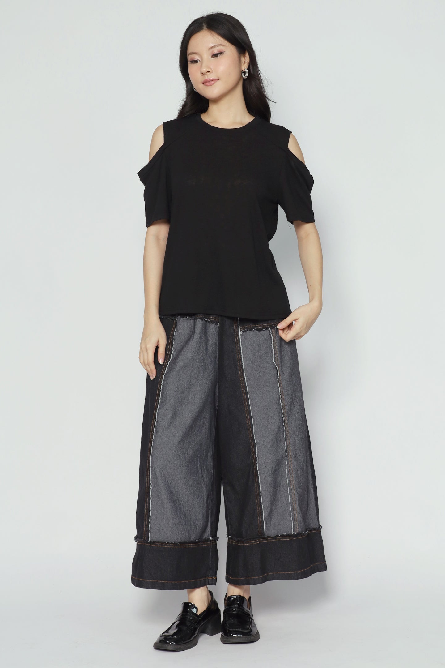 Dew Cold Shoulder Top in Black
