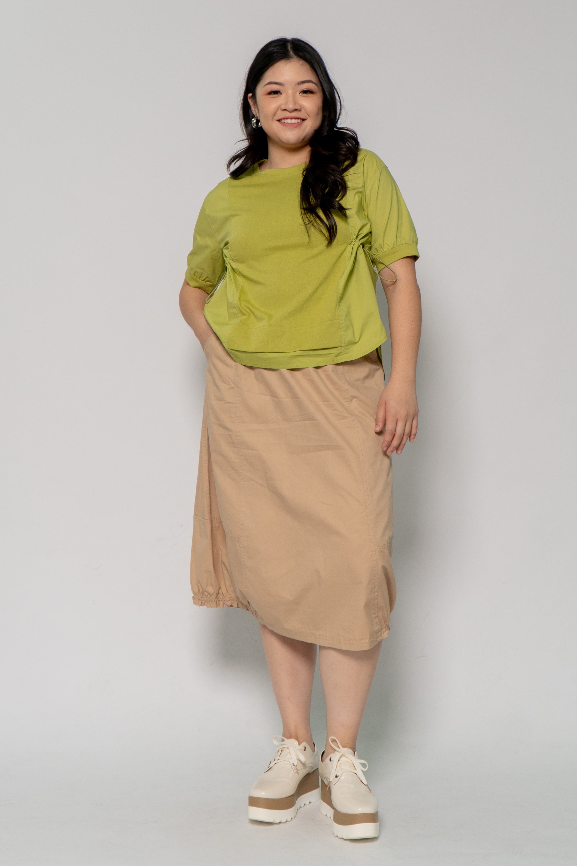 Backorders Quinto Skirt in Khaki