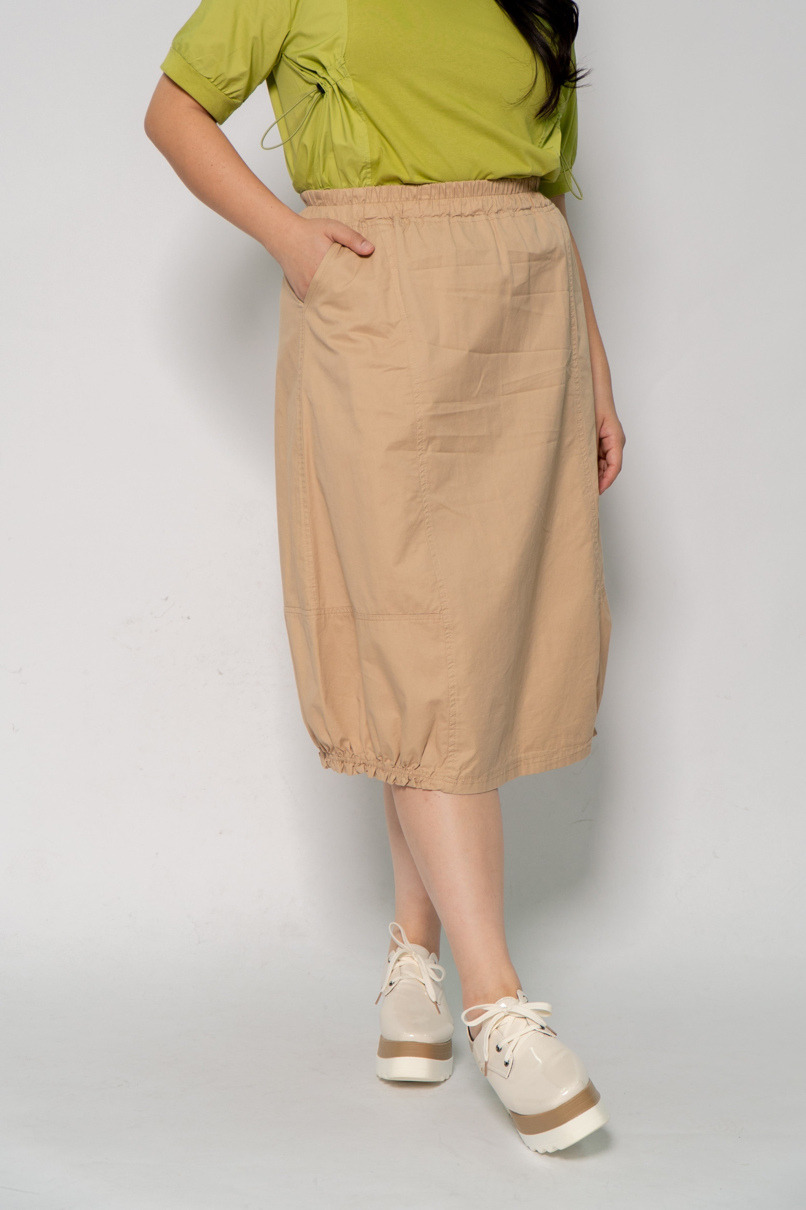 Backorders Quinto Skirt in Khaki