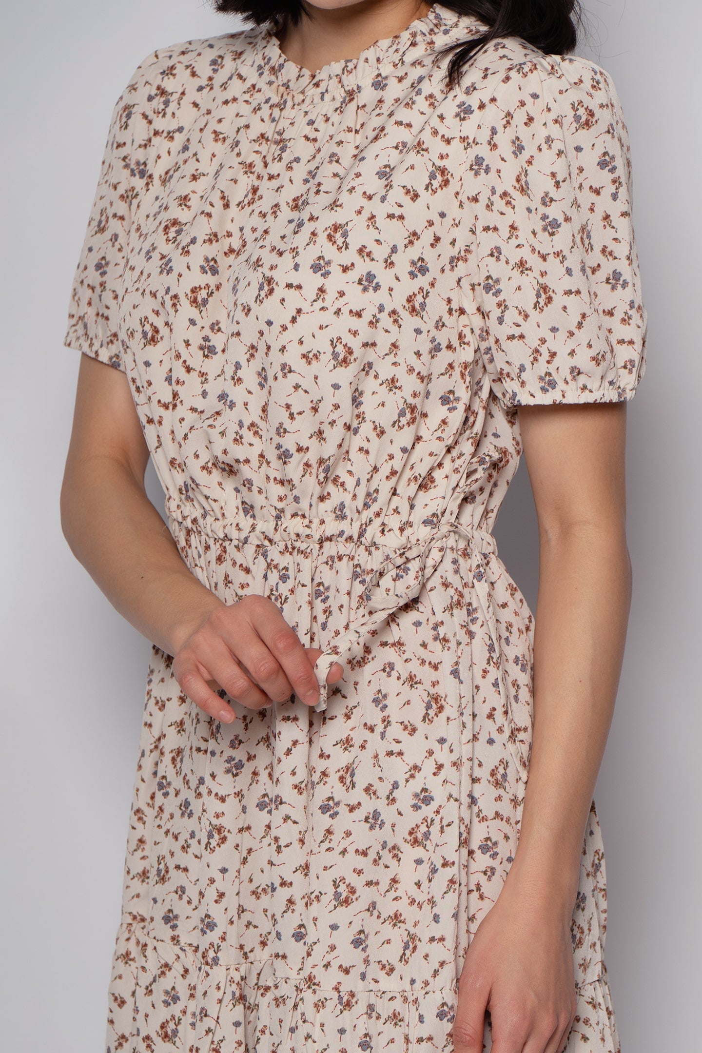 Kalila Floral Dress in Cream