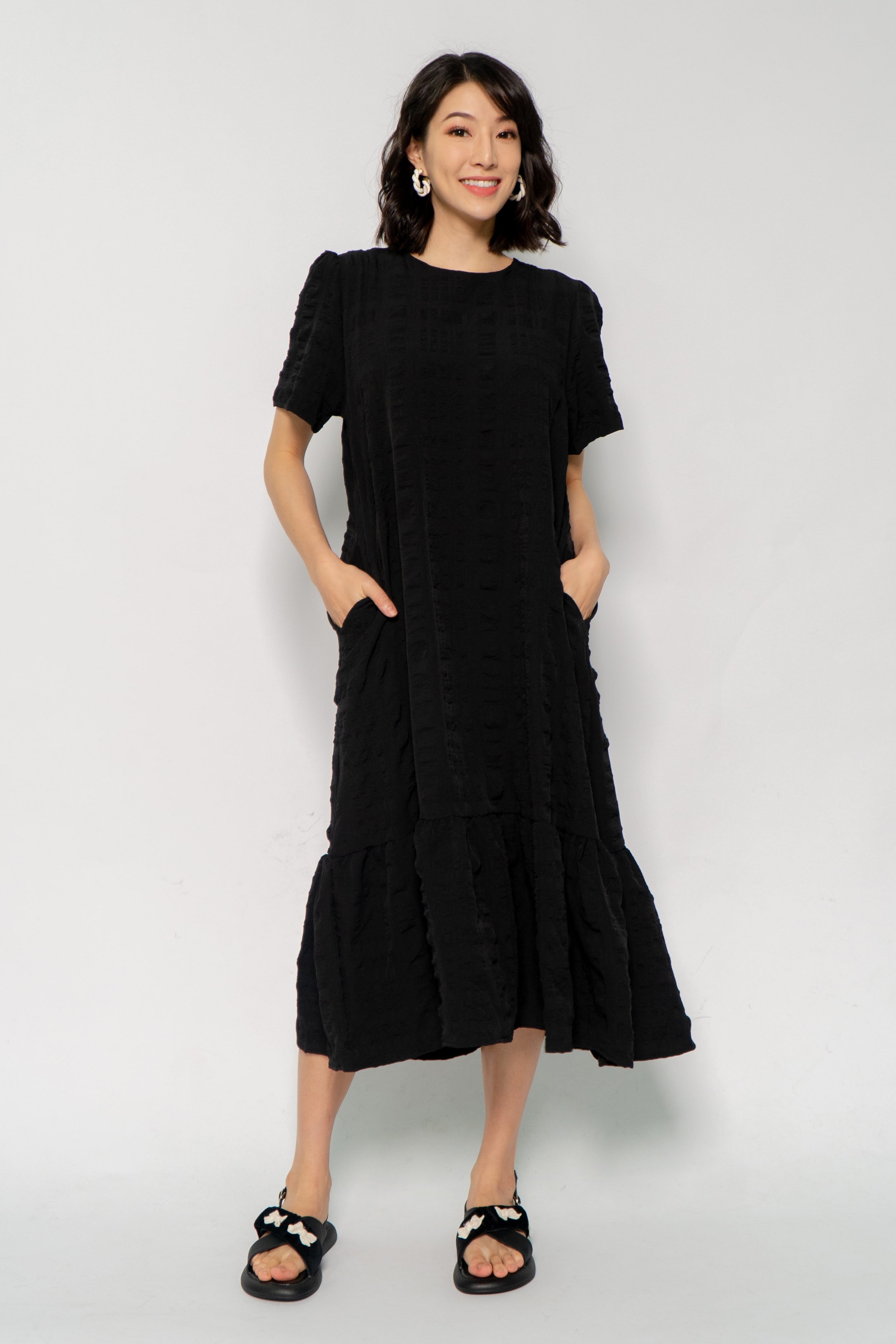 Xing Textured Dress in Black