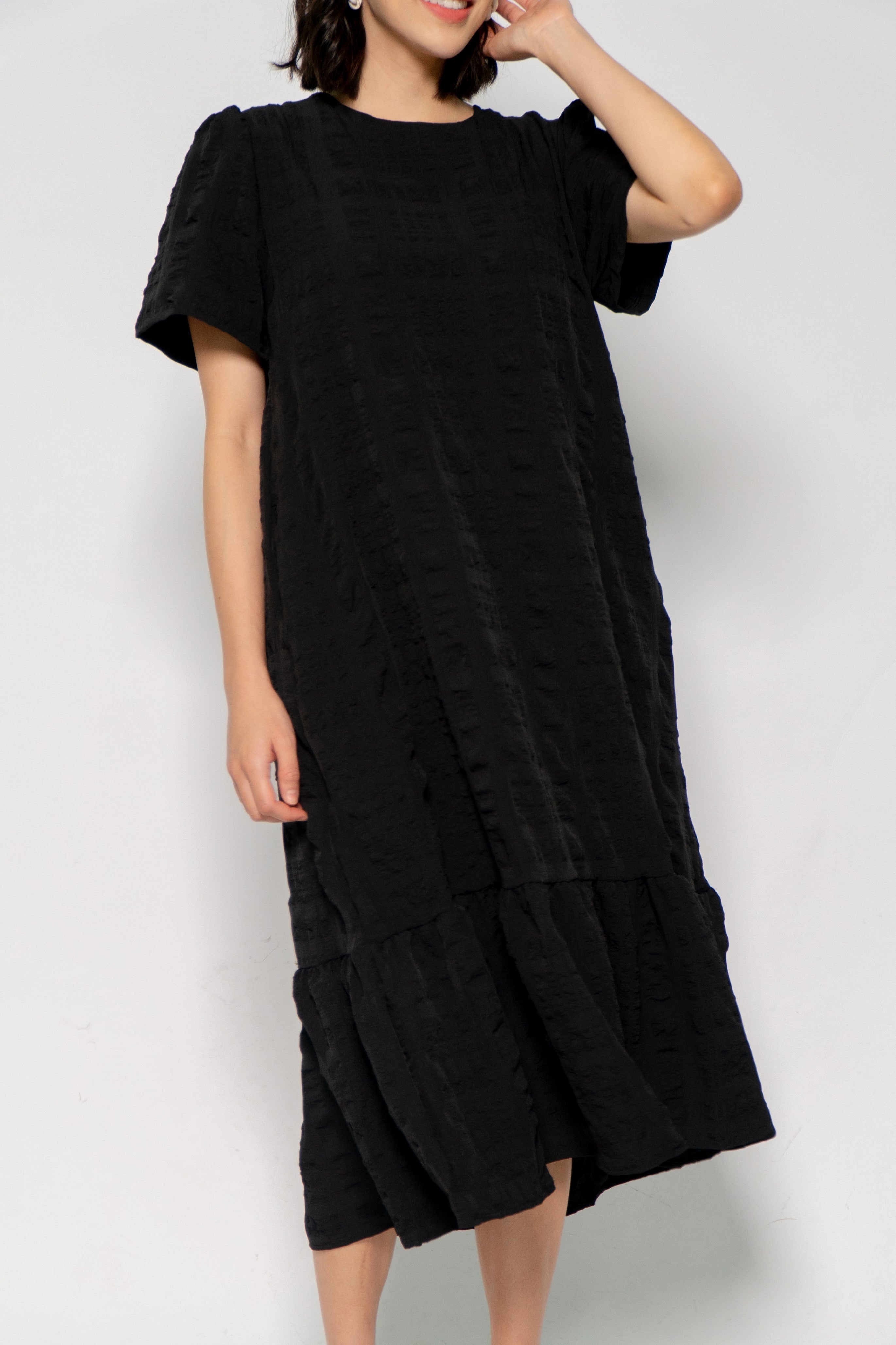 Xing Textured Dress in Black