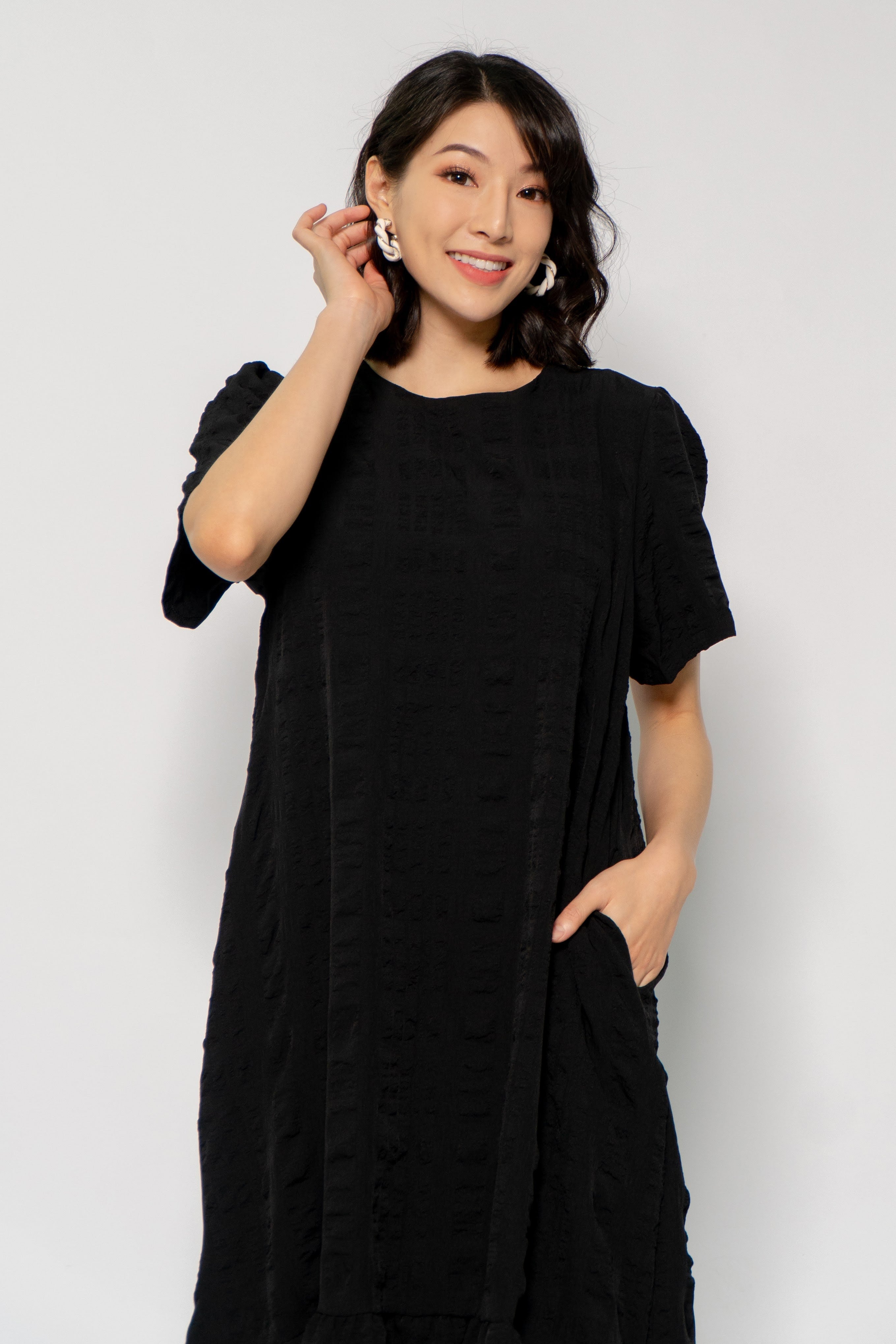 Xing Textured Dress in Black