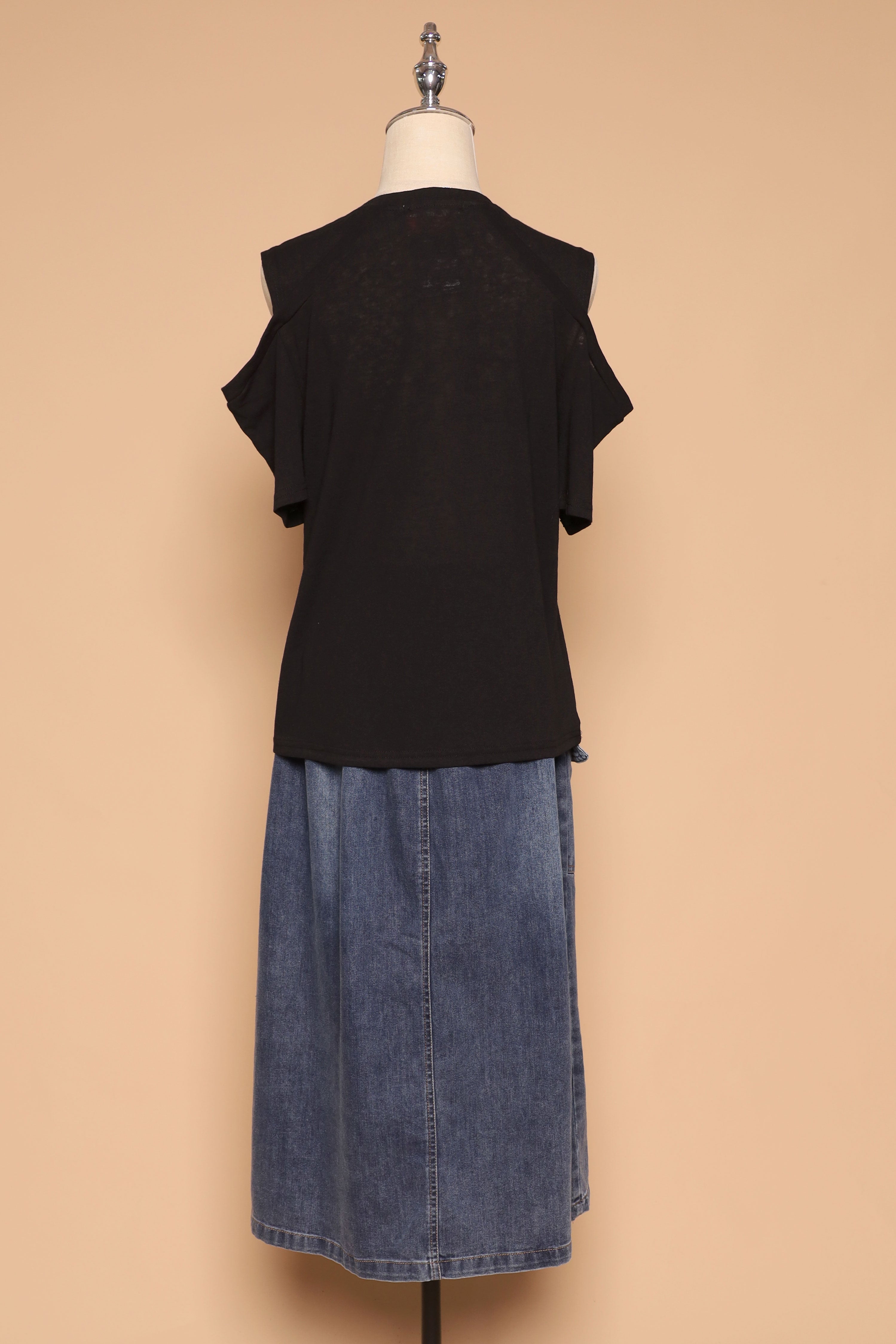 PO - Dew Cold Shoulder Top in Black
