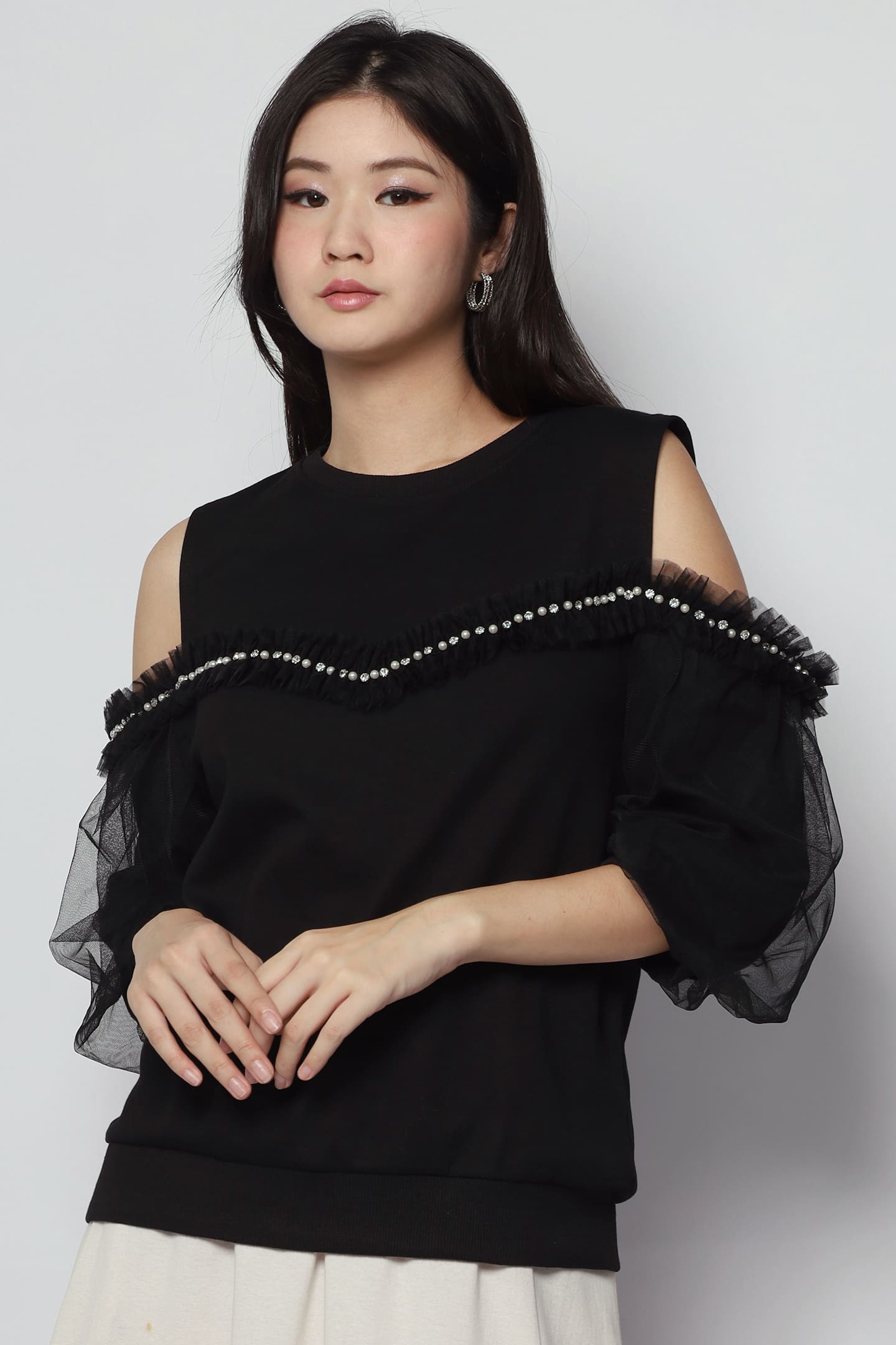 Didi Cold Shoulder Top in Black
