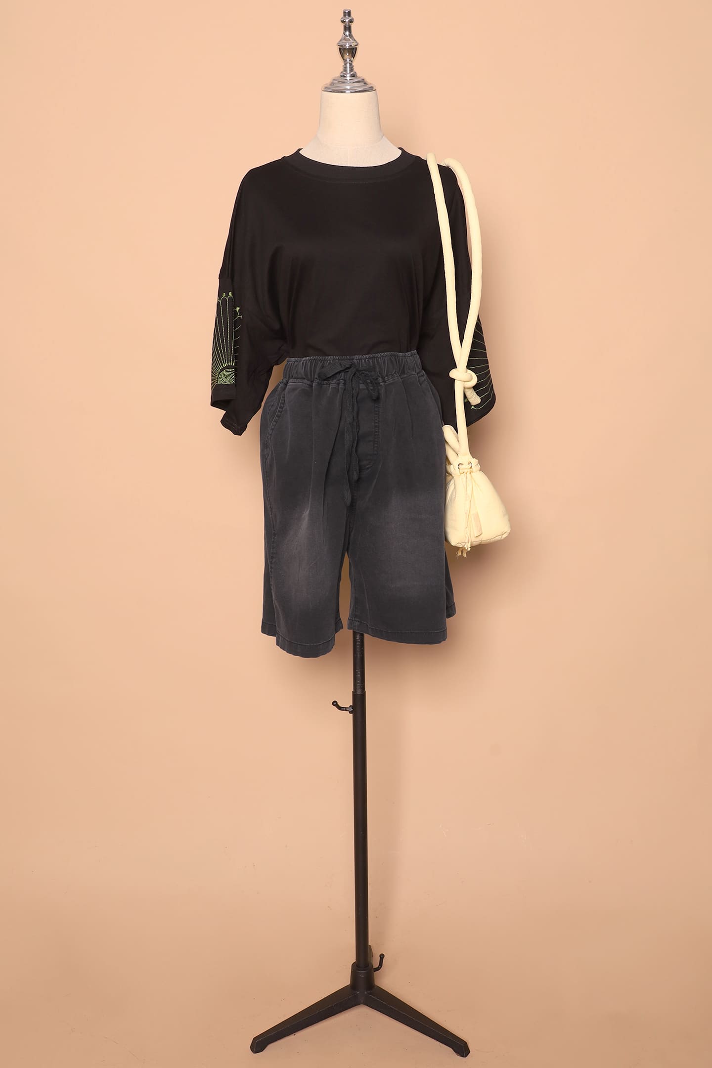 PO - Dottie Shorts in Black Denim