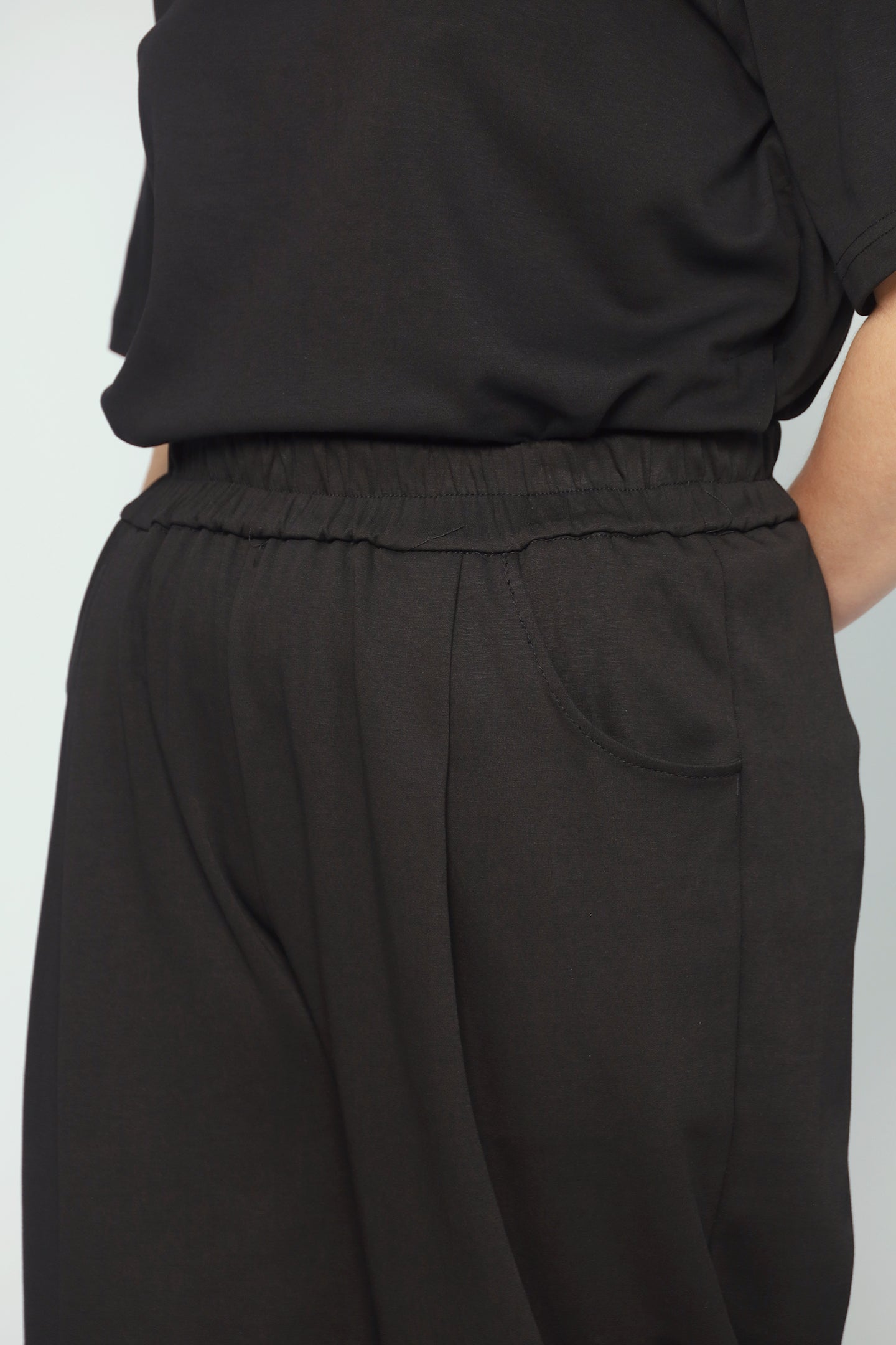 Ford 2 in 1 Top and Pants Set in Black