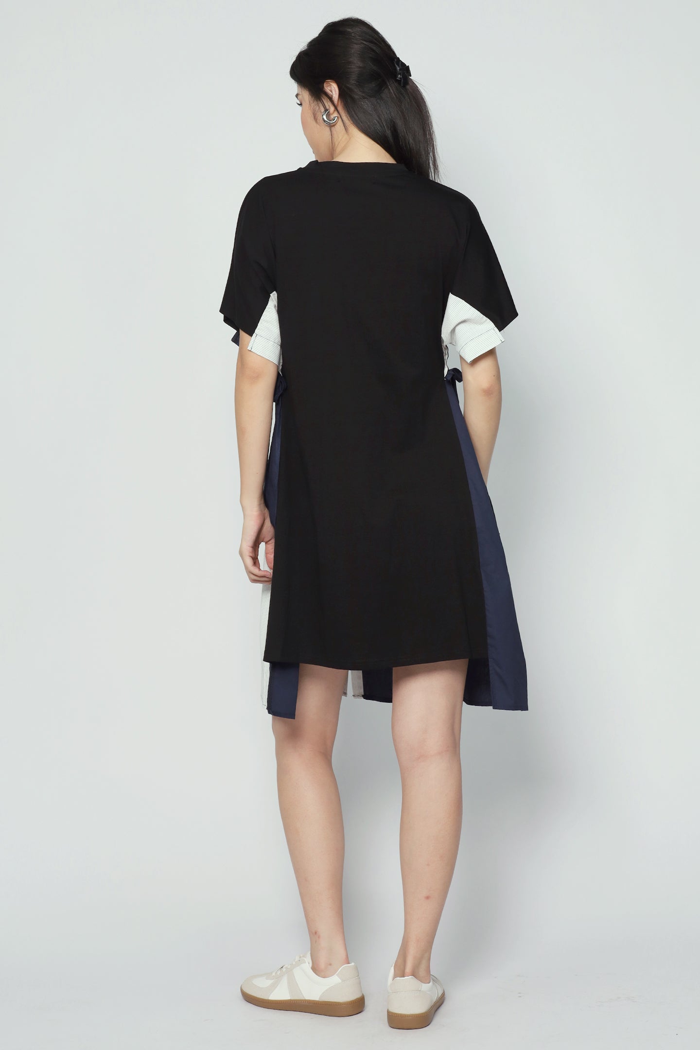 Gideon Dress in Black Blue