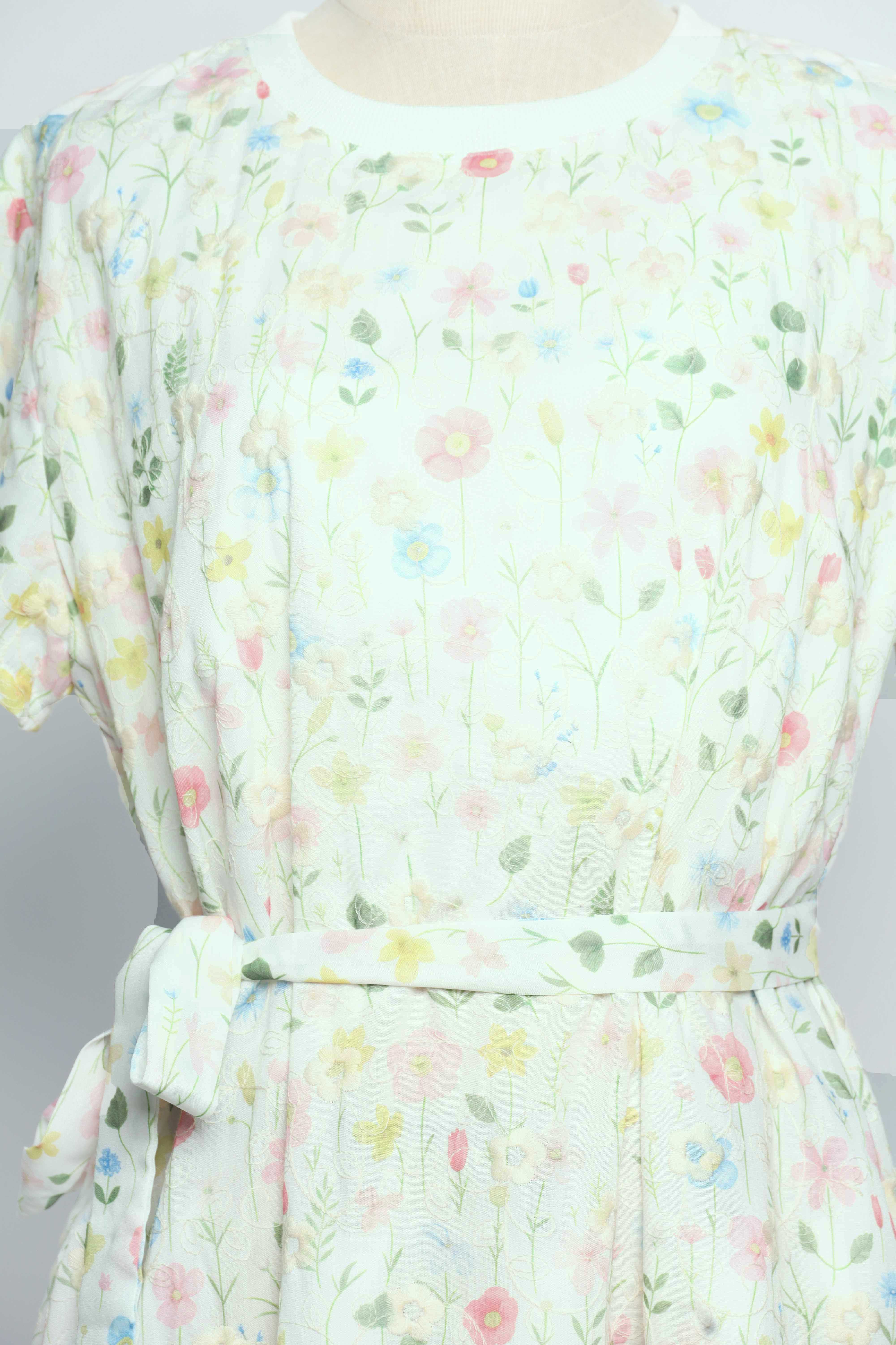 Gisele Dress in Lace Jardin