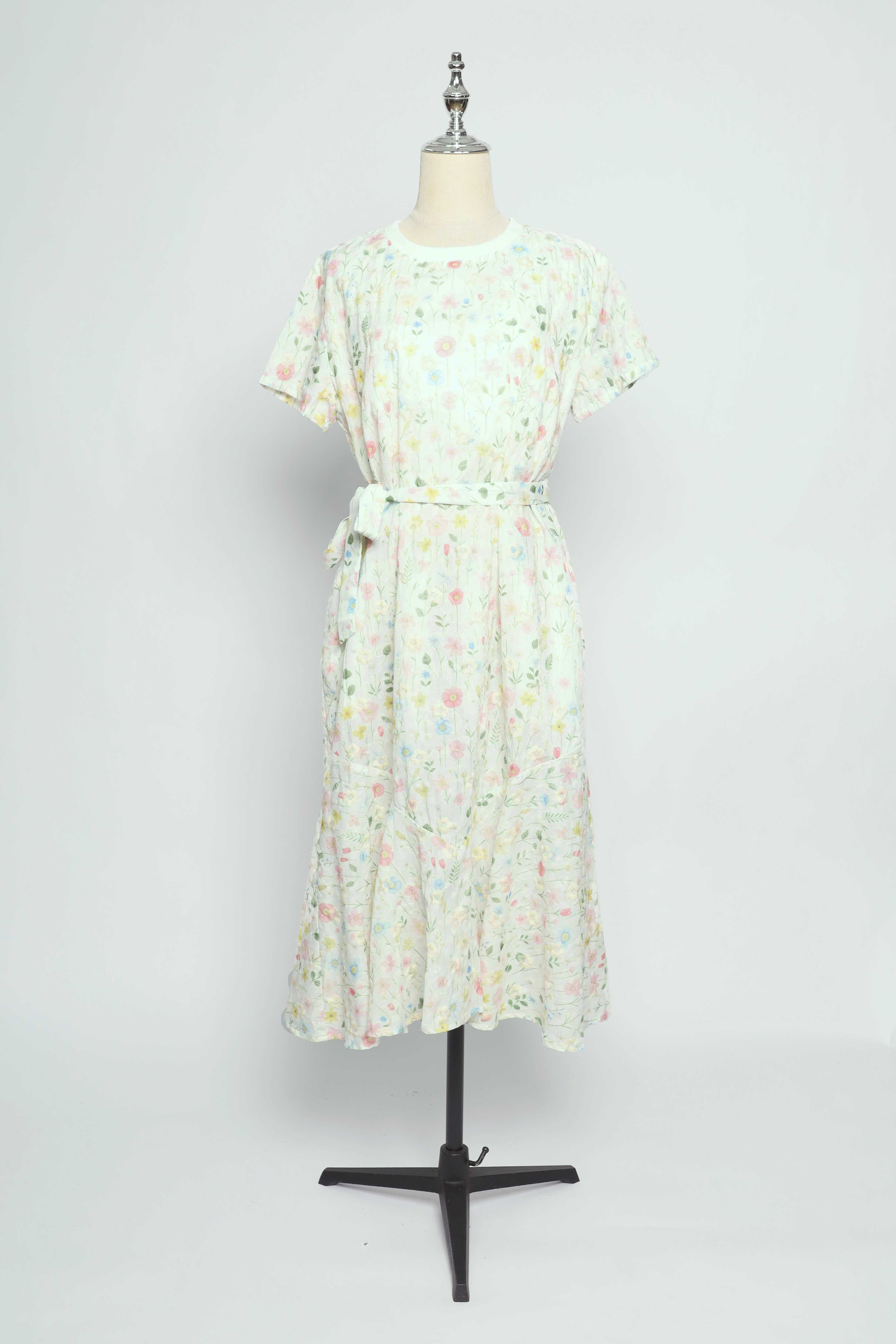 Gisele Dress in Lace Jardin