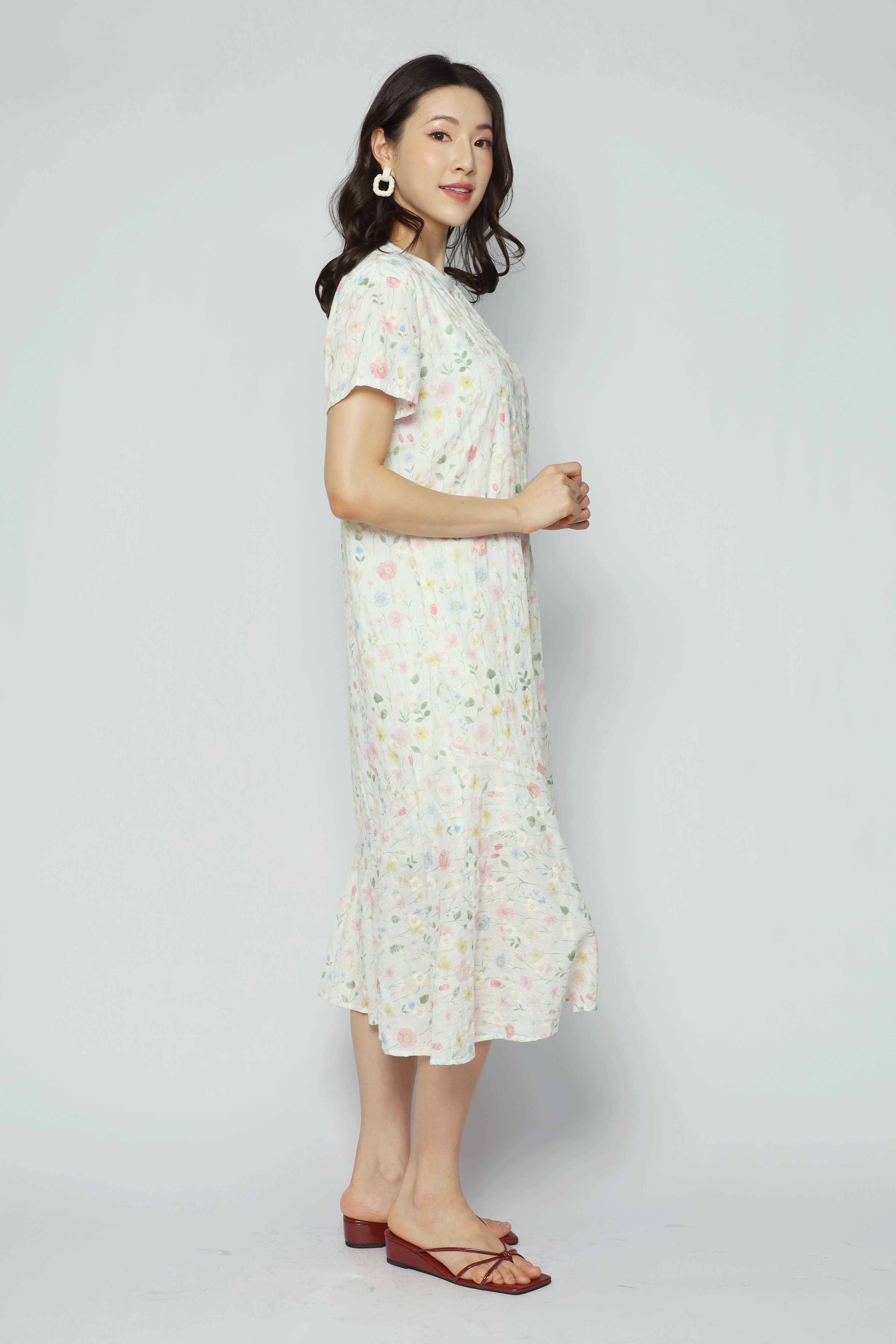 Gisele Dress in Lace Jardin