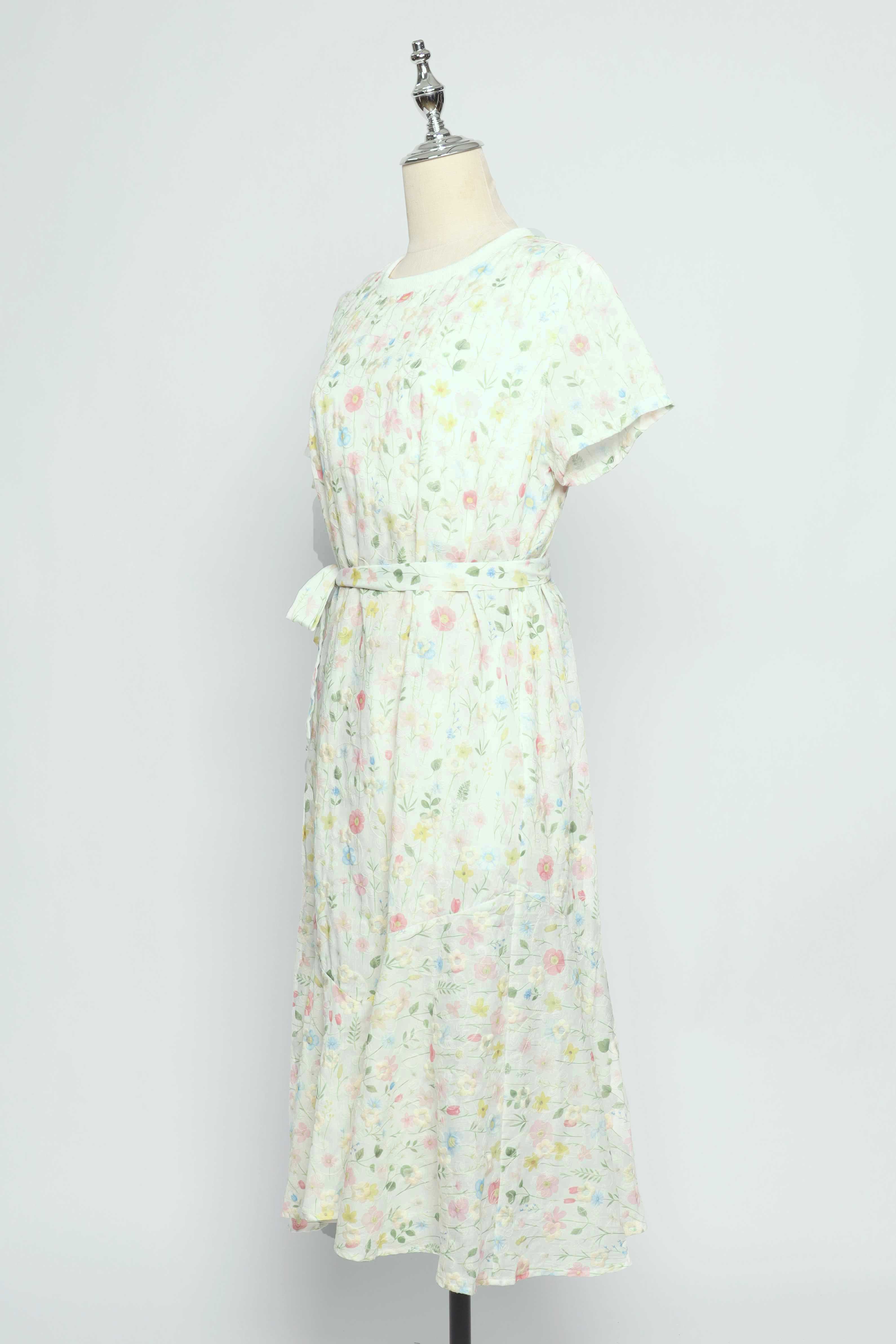 Gisele Dress in Lace Jardin