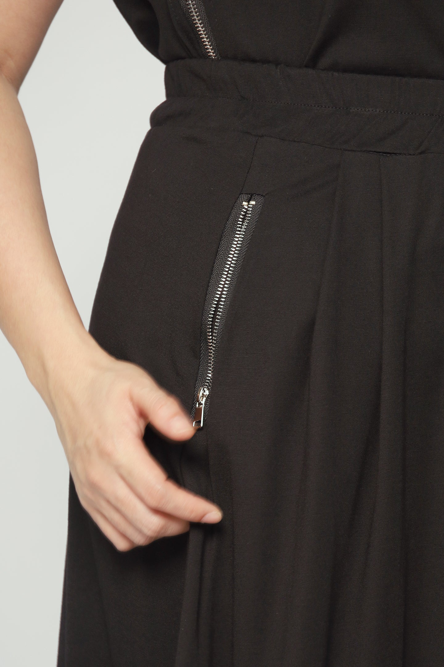 Halo 2 in 1 Zipper Top and Skirt Set