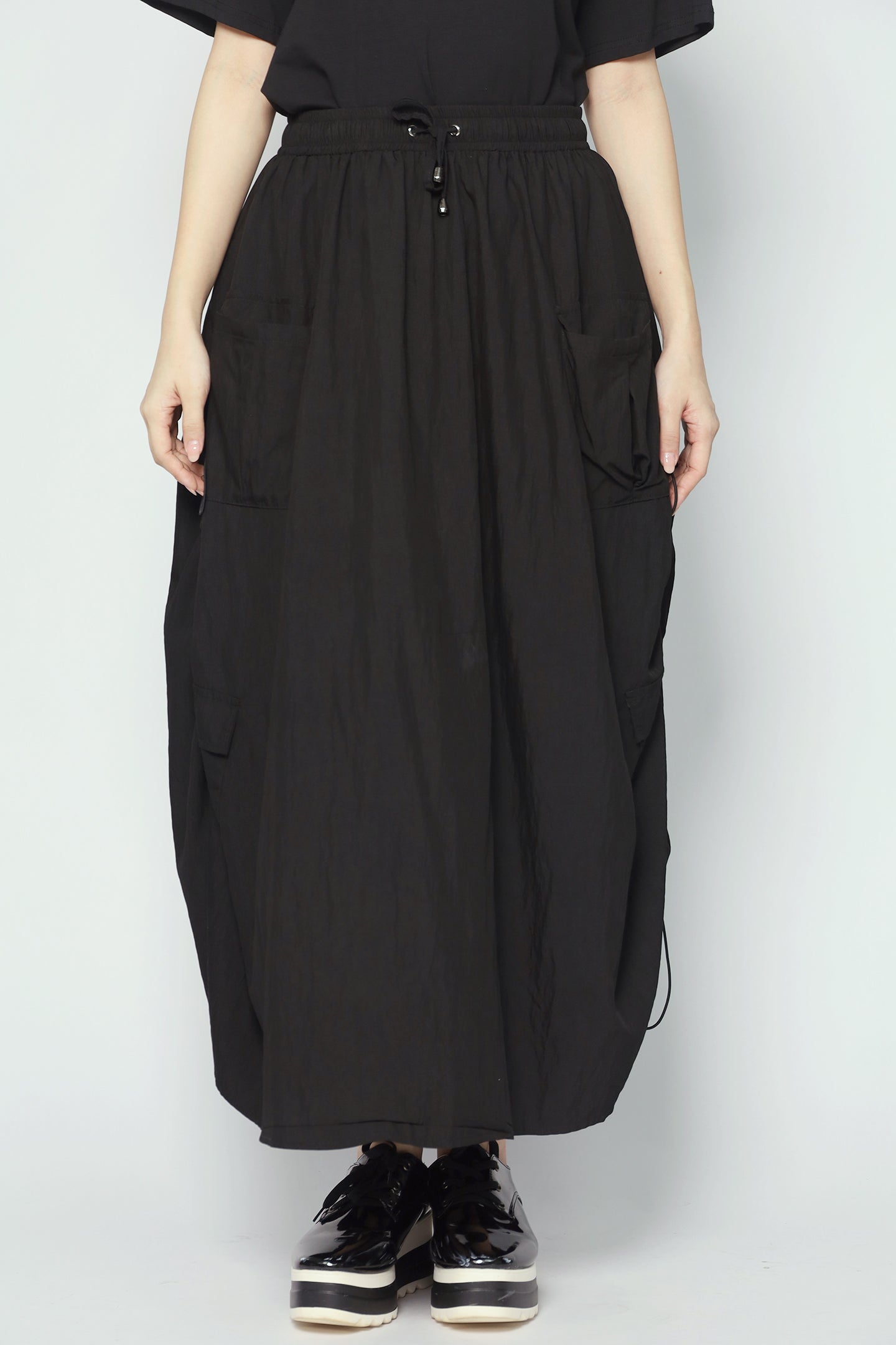 Hyuna Cargo Skirt in Black