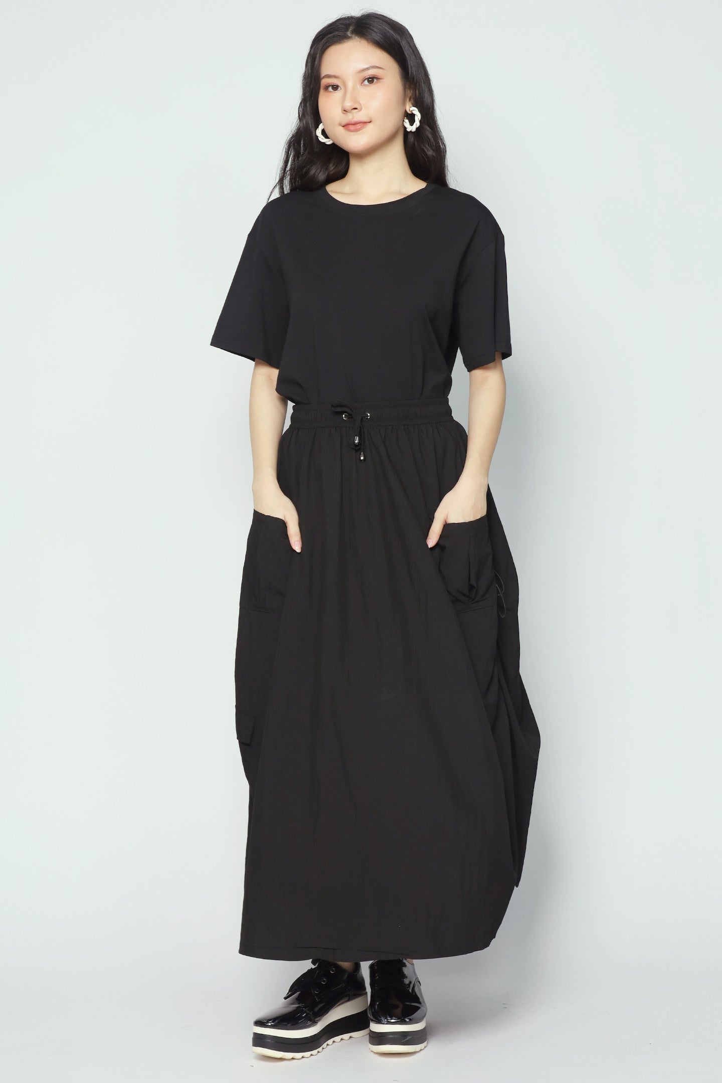 Hyuna Cargo Skirt in Black