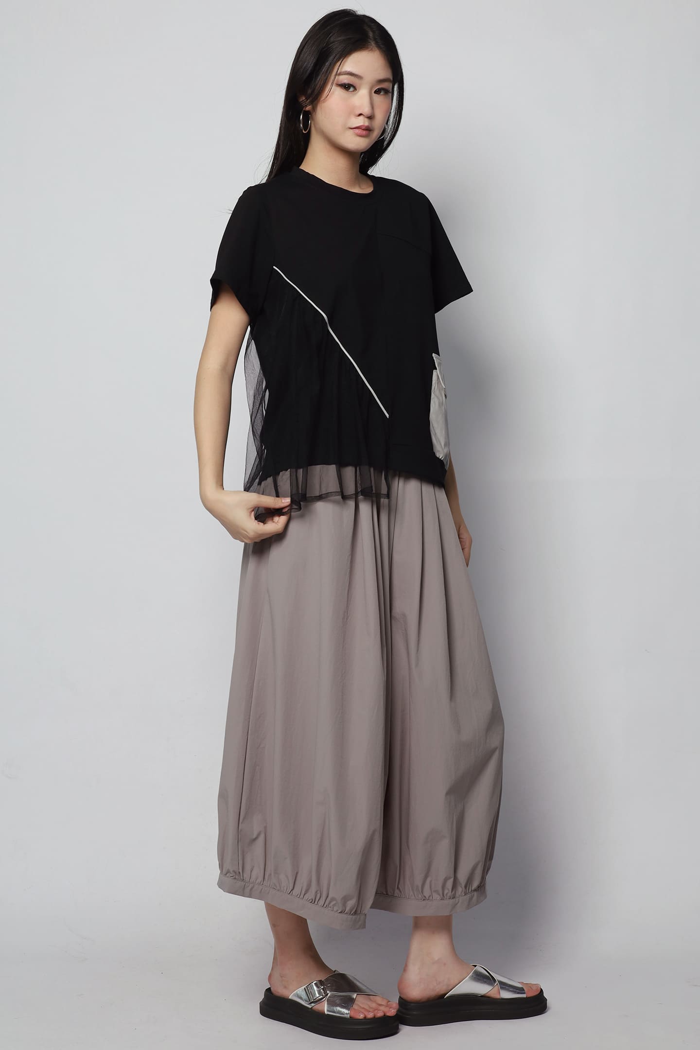 Backorders Handie Pocket Top in Black