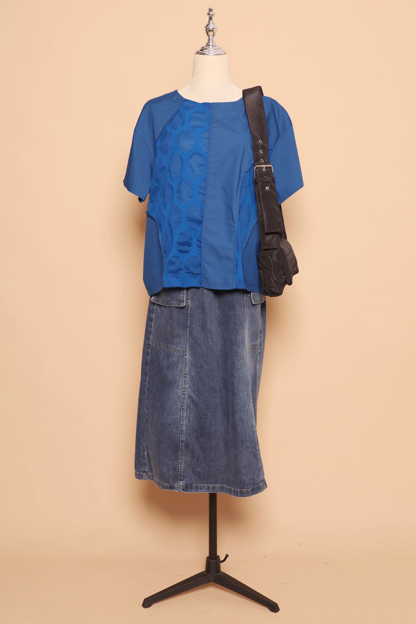 PO - Harn Oval Top in Blue
