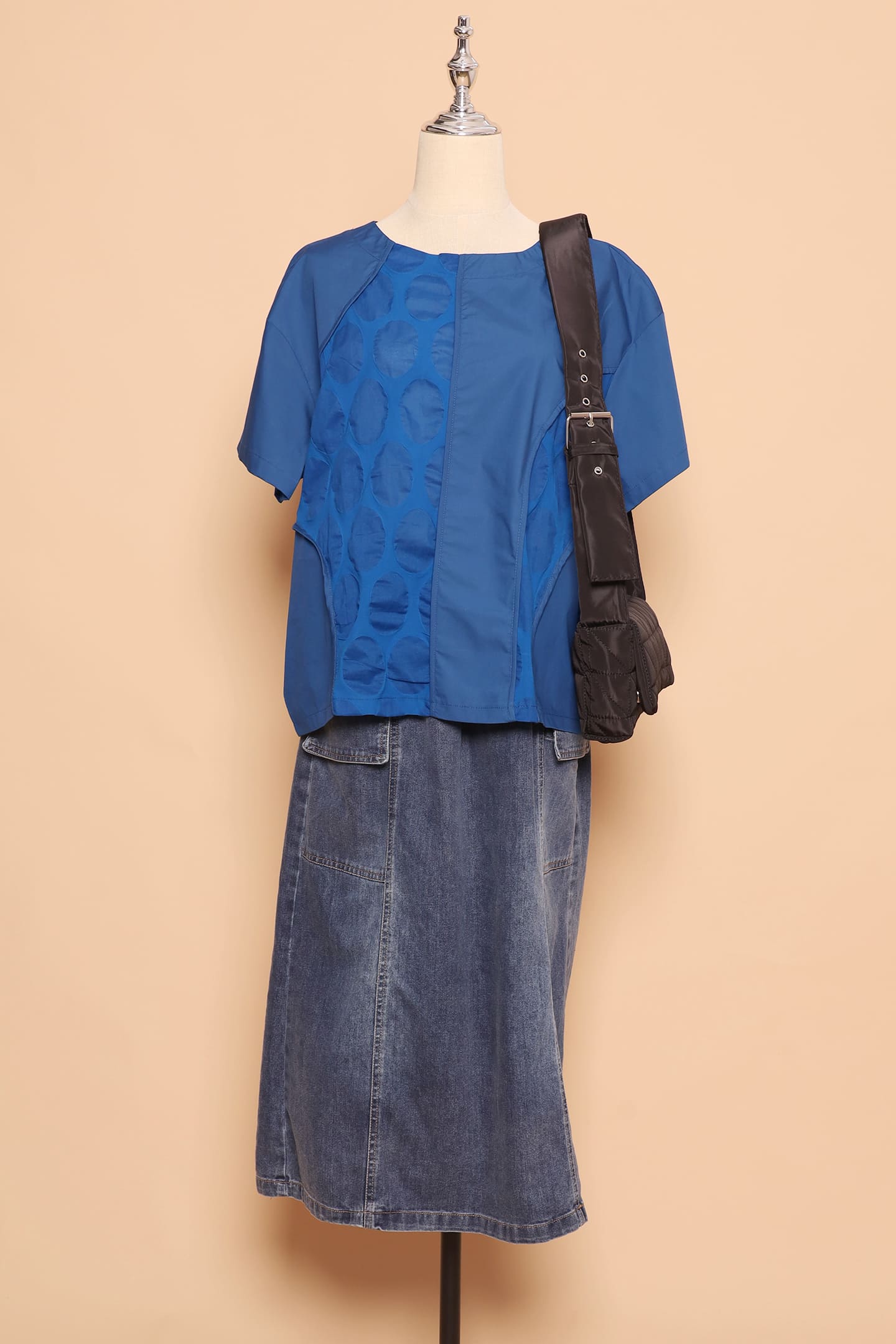 PO - Harn Oval Top in Blue