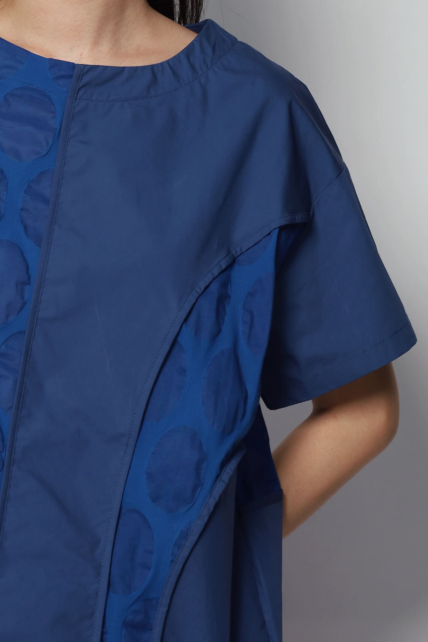 Harn Oval Top in Blue