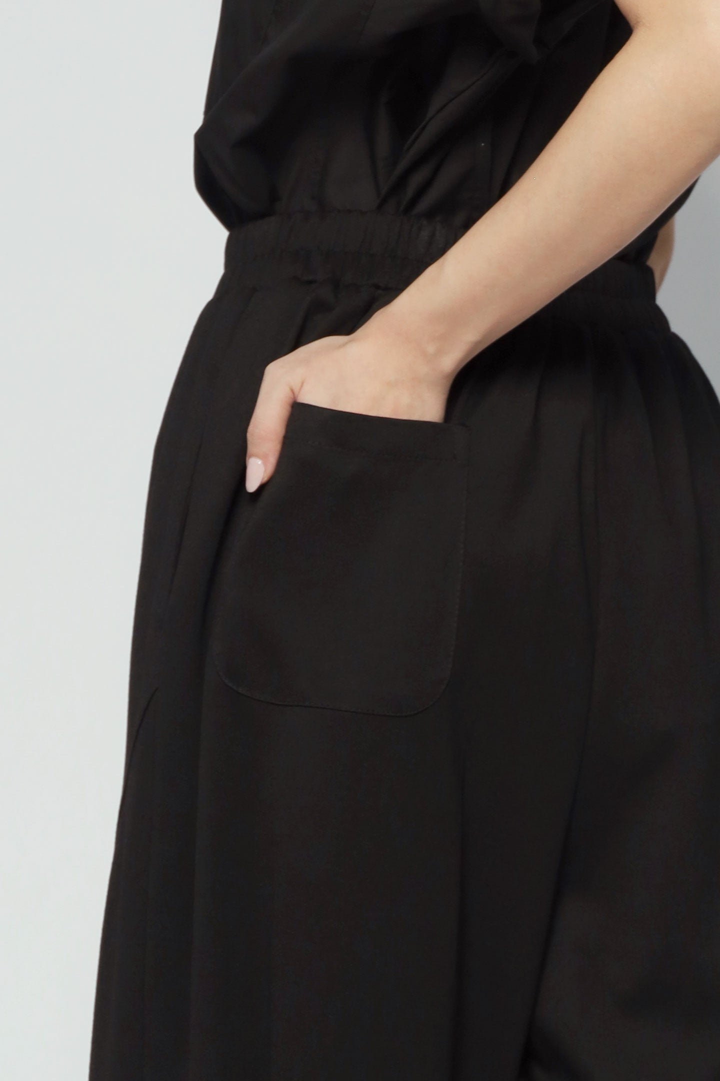 Jimmy Textured Pants in Black