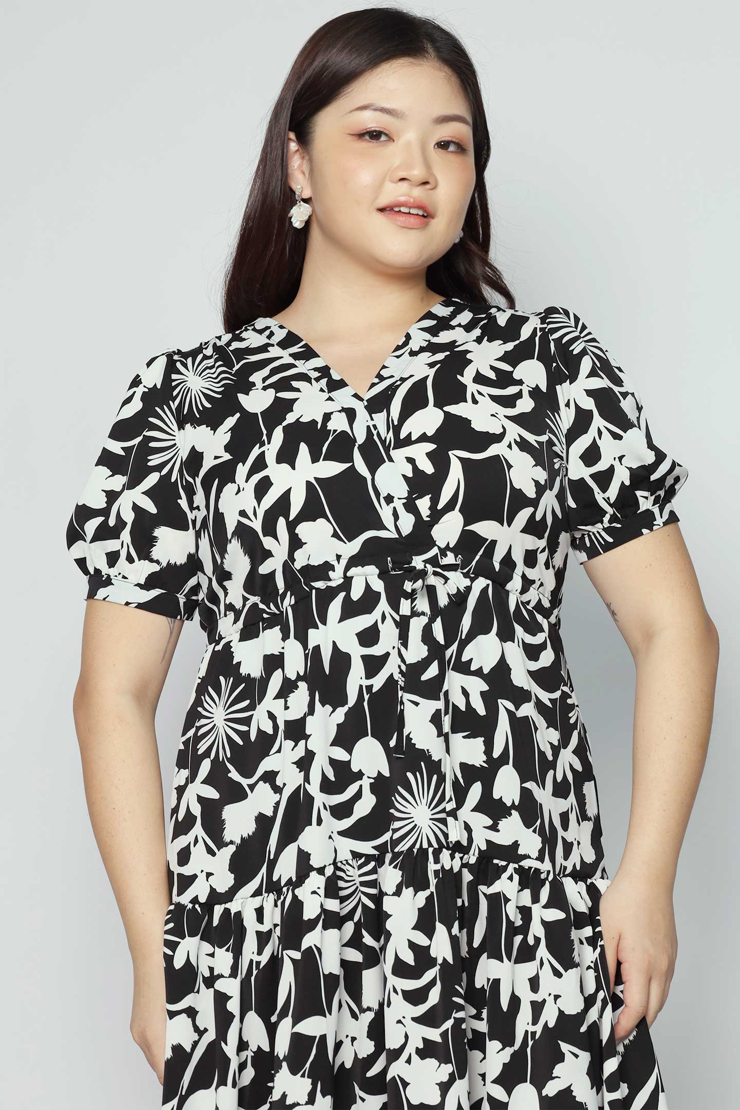 Kerine Dress in BW Flowers