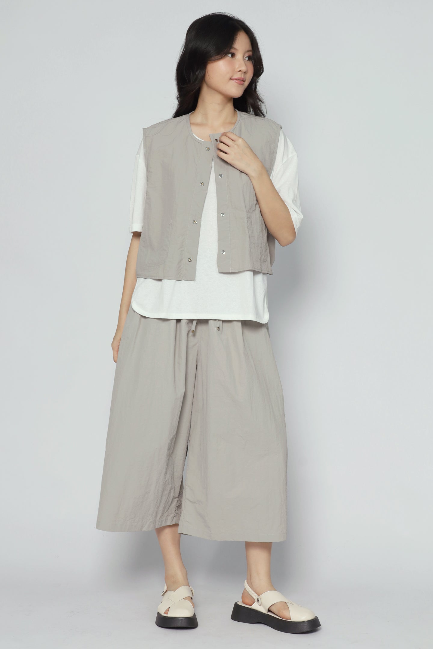 Backorders Laia 3 in 1 Vest Top and Pants Set in Grey White