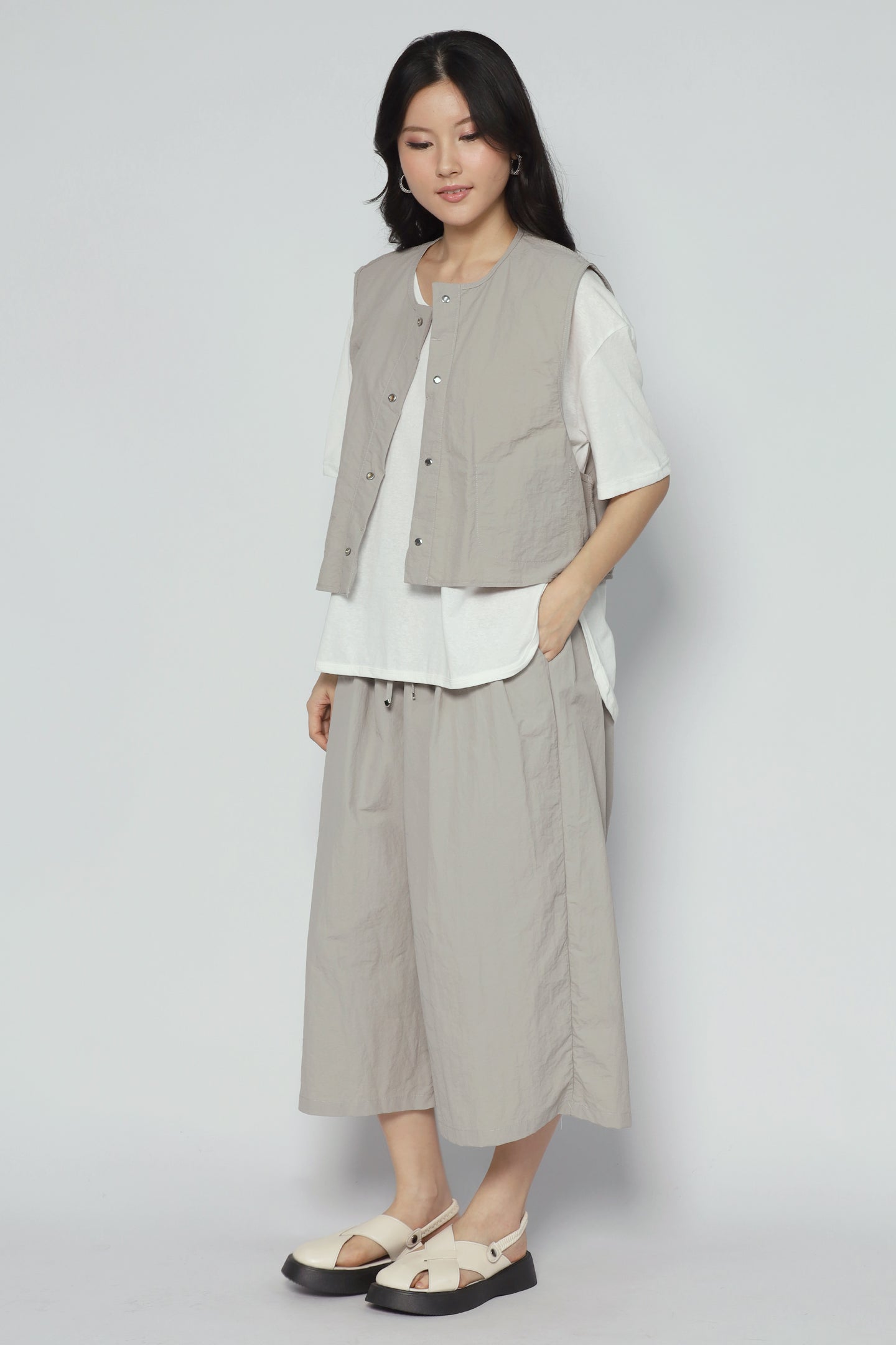 Backorders Laia 3 in 1 Vest Top and Pants Set in Grey White