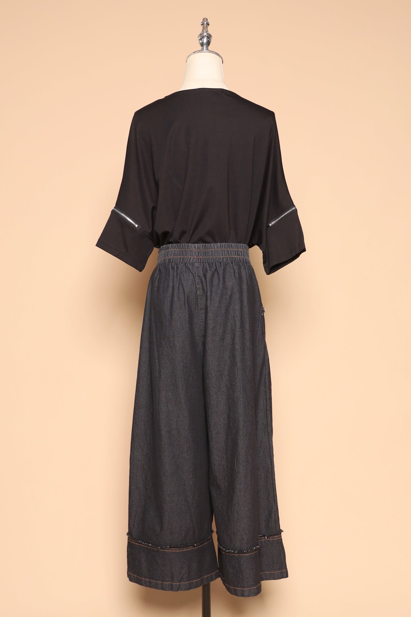 PO - Milako Zipper Top