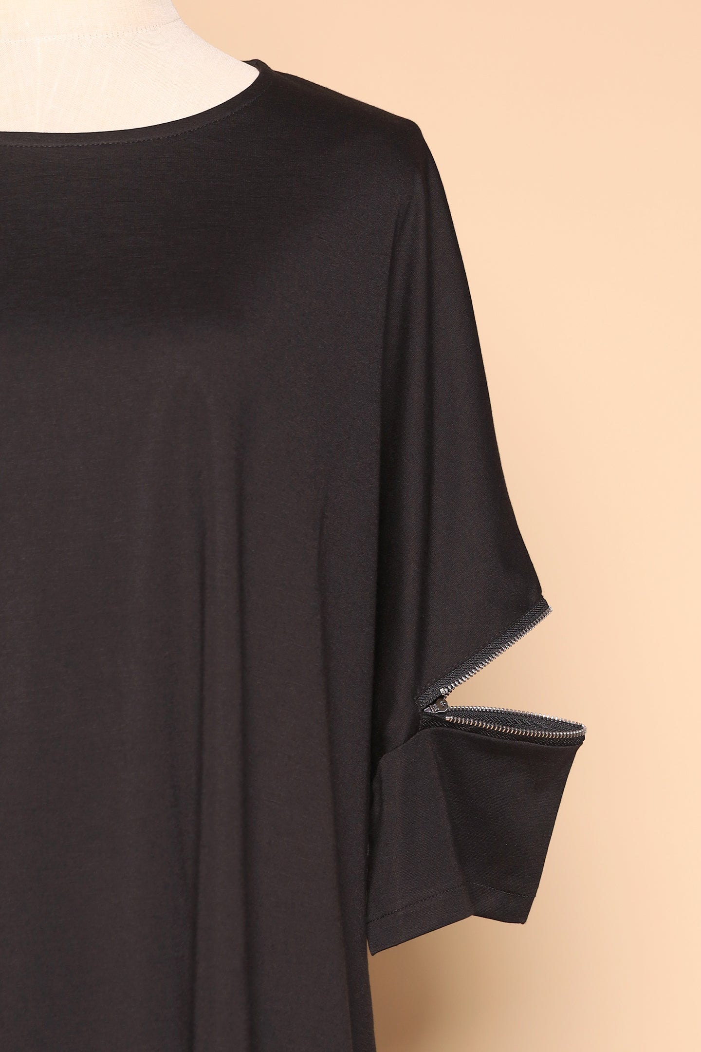 PO - Milako Zipper Top