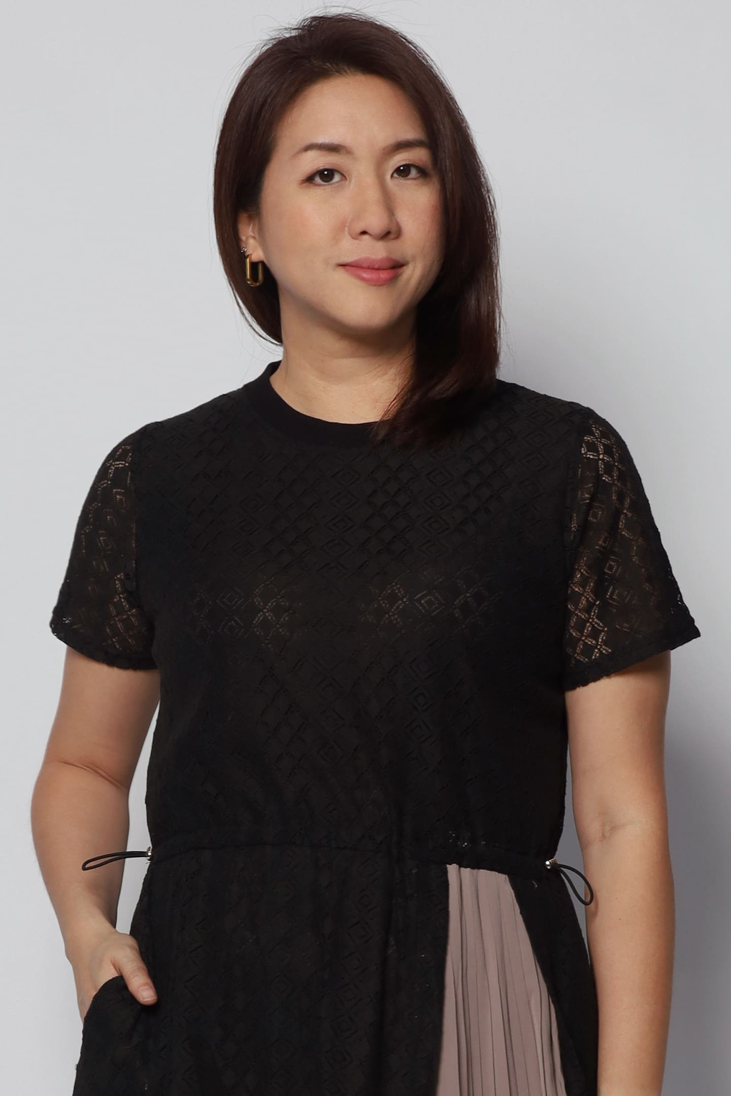Pearlie Lace Pleated Dress in Black